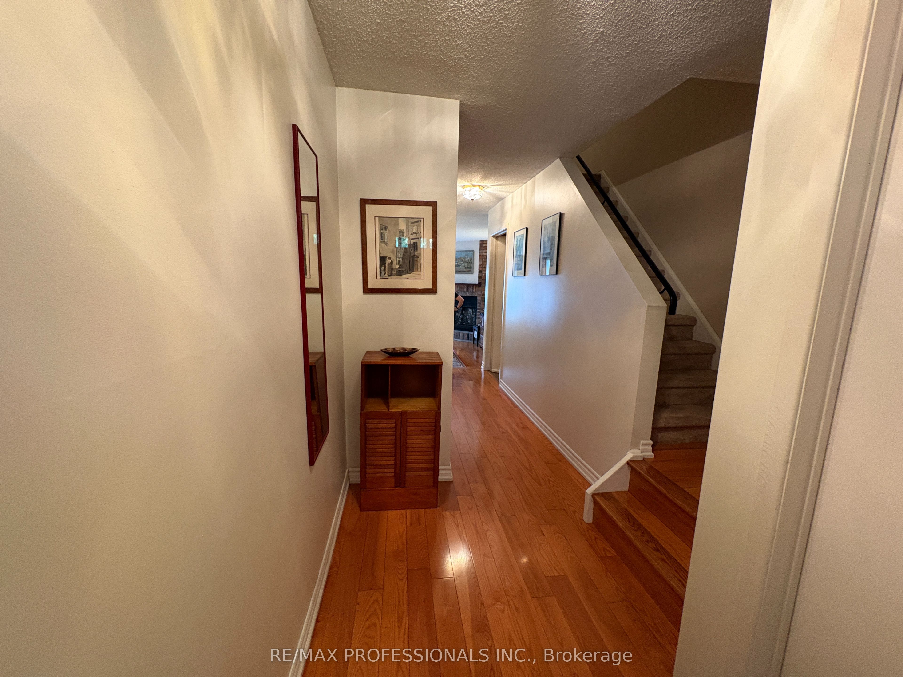 3345 Silverado Drive #2, Mississauga, ON L5A 2V1 photo 5