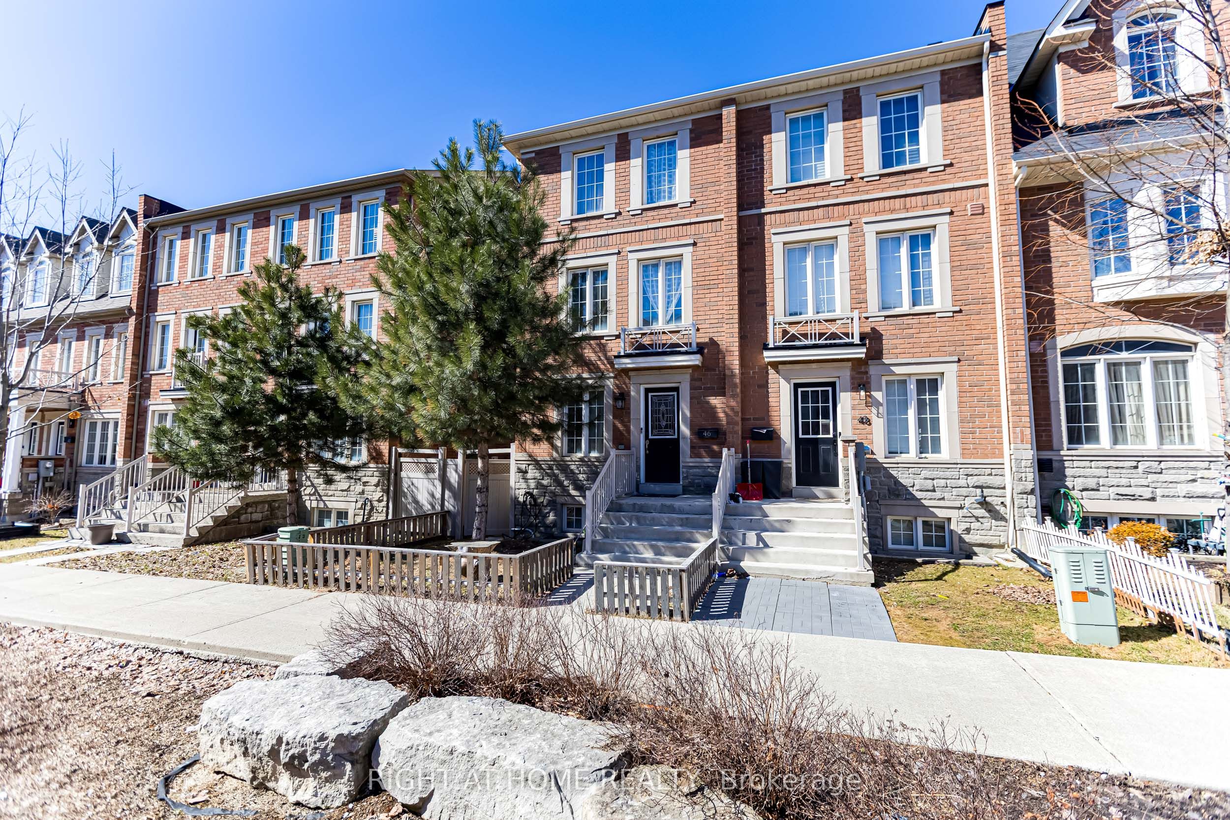 46 Odoardo Di Santo Circle, Toronto, ON M3L 0E7 photo 2