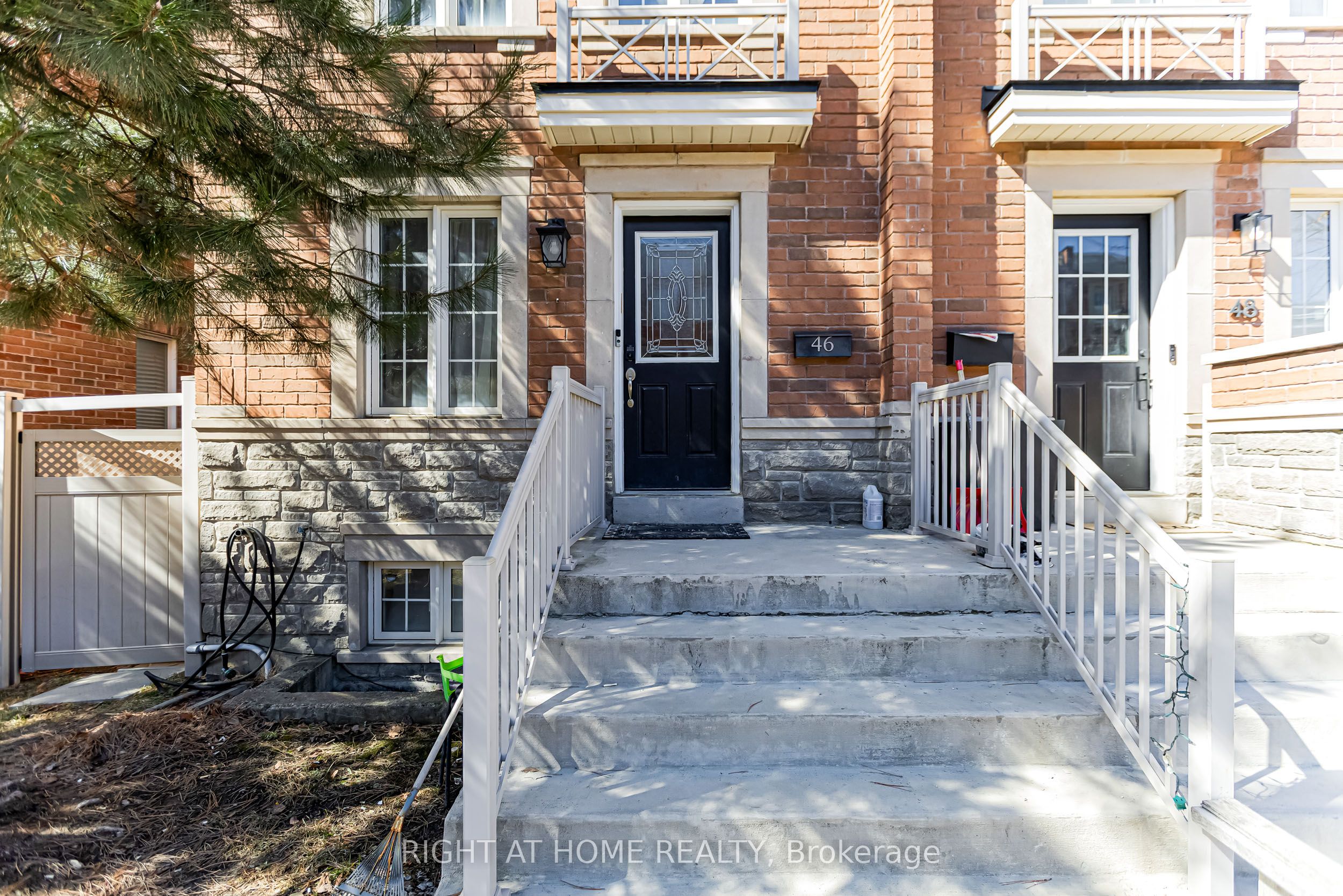 46 Odoardo Di Santo Circle, Toronto, ON M3L 0E7 photo 4