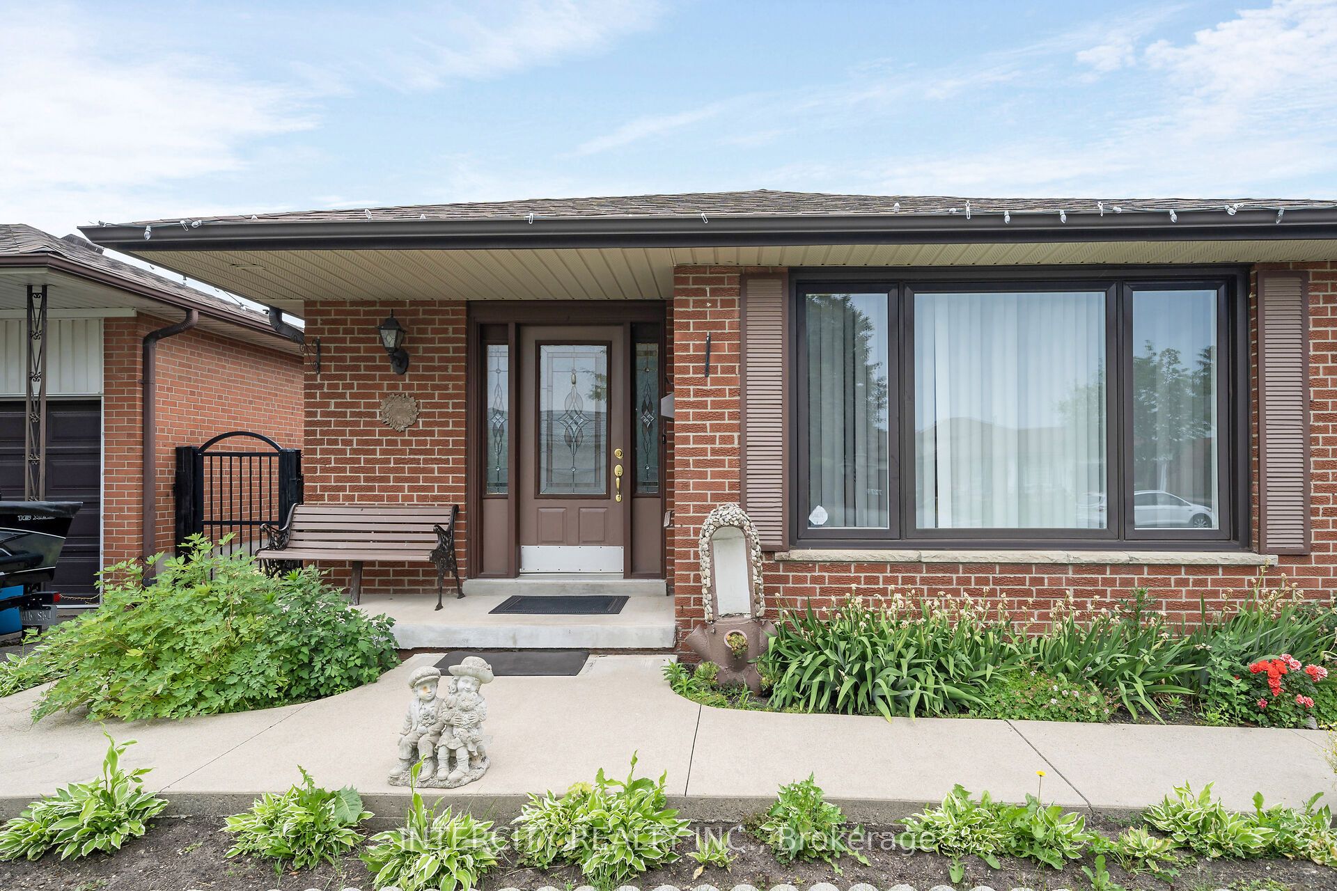 7279 Vernor Drive, Mississauga, ON L4T 2P5 photo 3