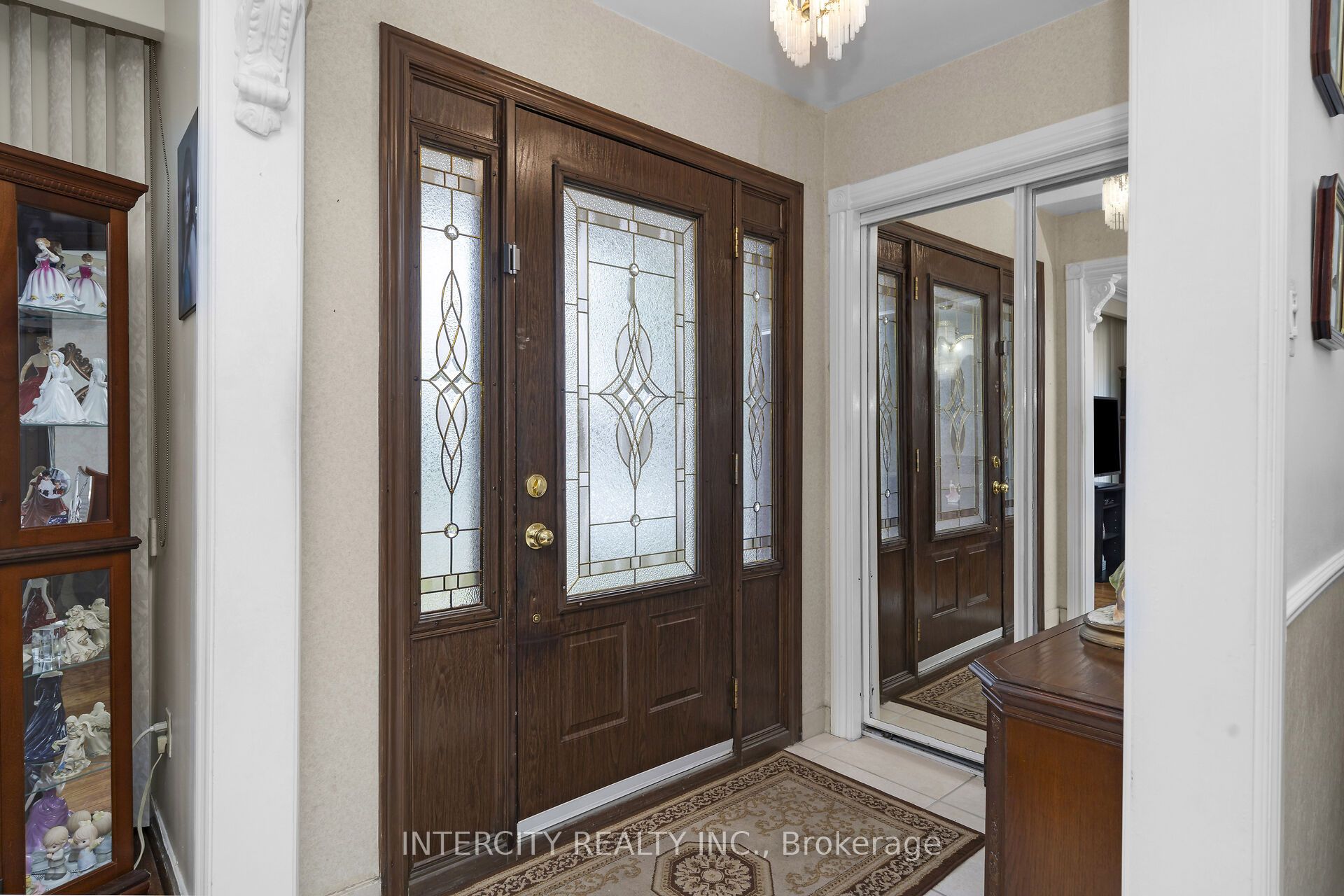7279 Vernor Drive, Mississauga, ON L4T 2P5 photo 4