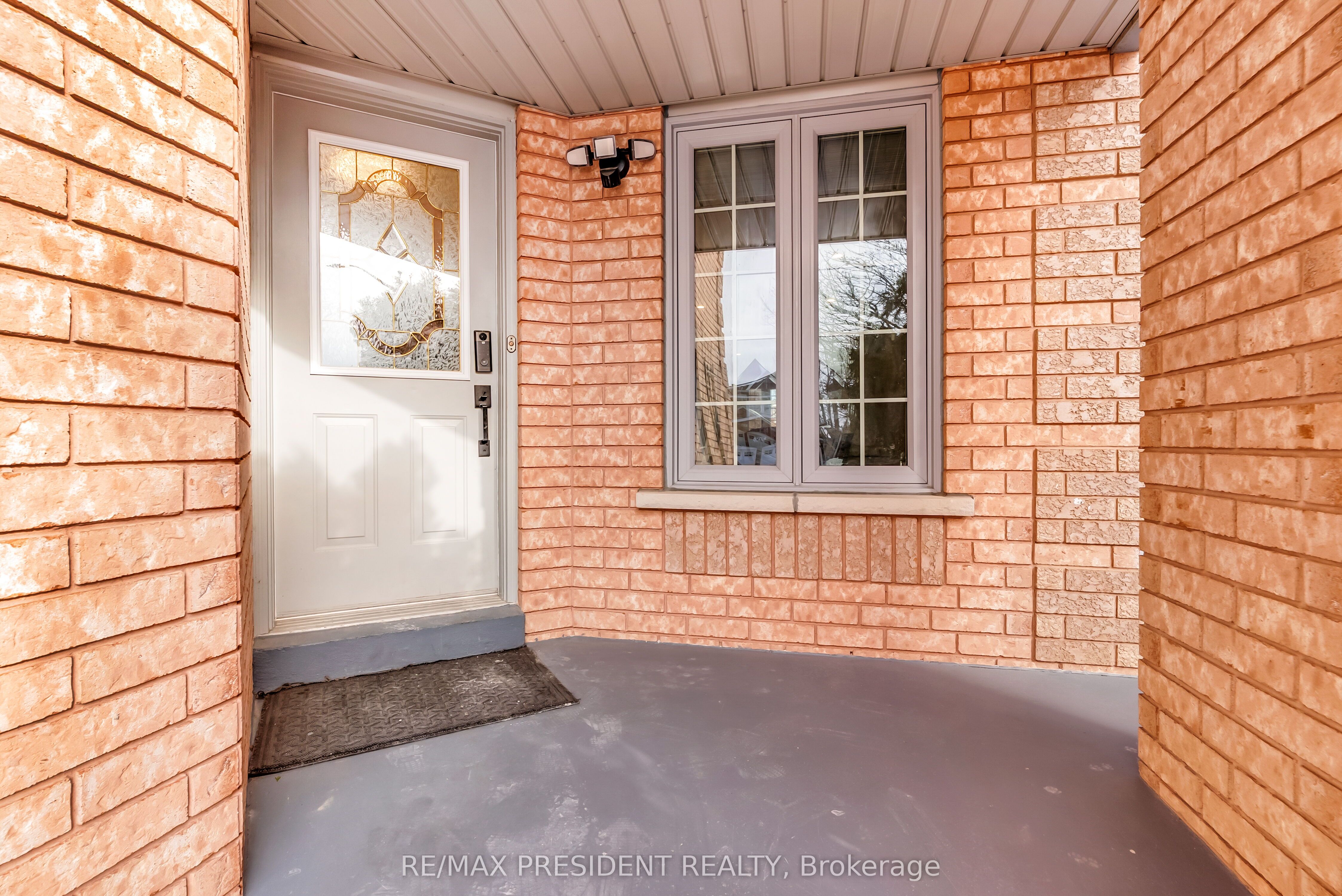 7031 Graydon Court, Mississauga, ON L5N 7H4 photo 5