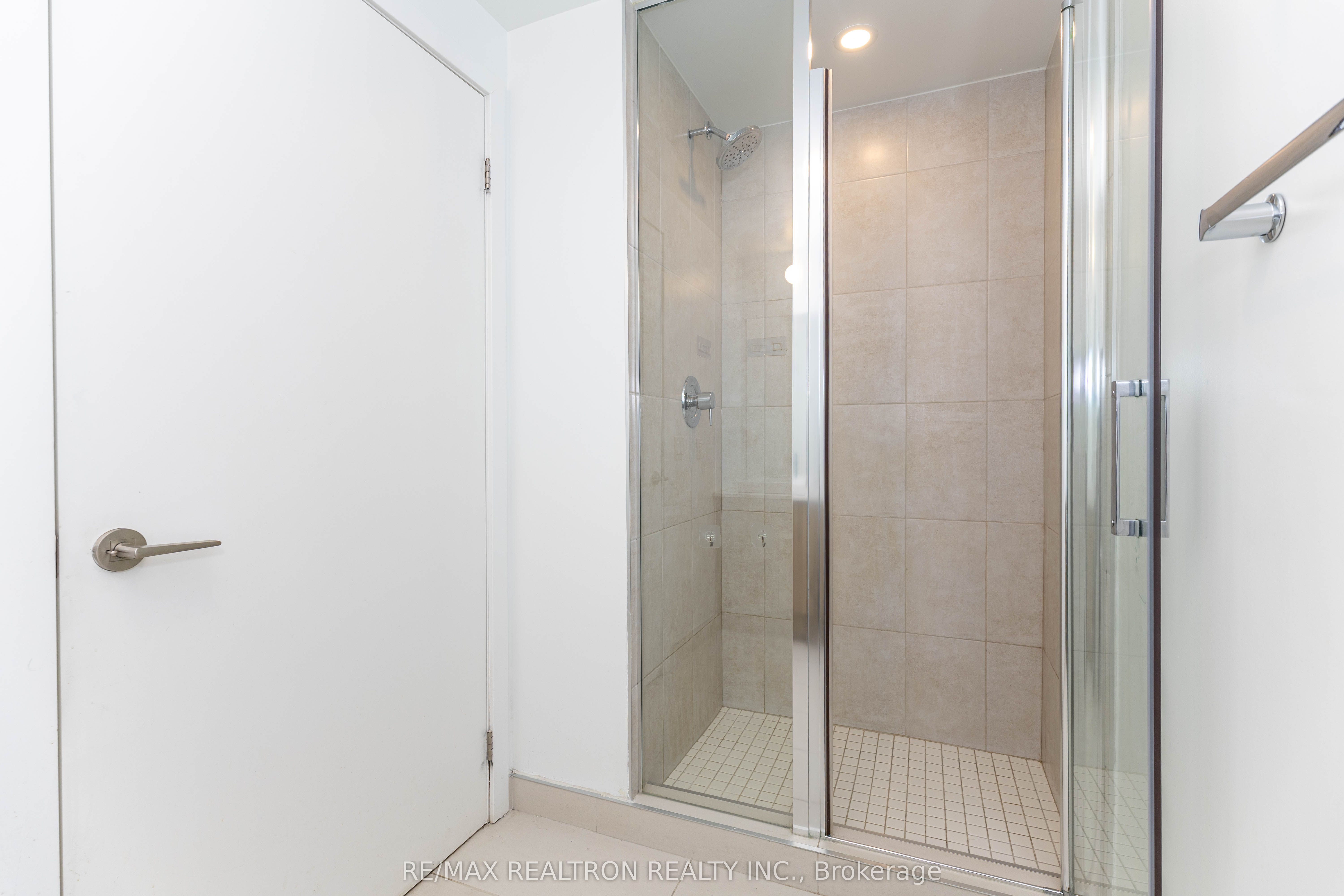 1195 The Queensway 610, Toronto, ON M8Z 1R6 photo 5
