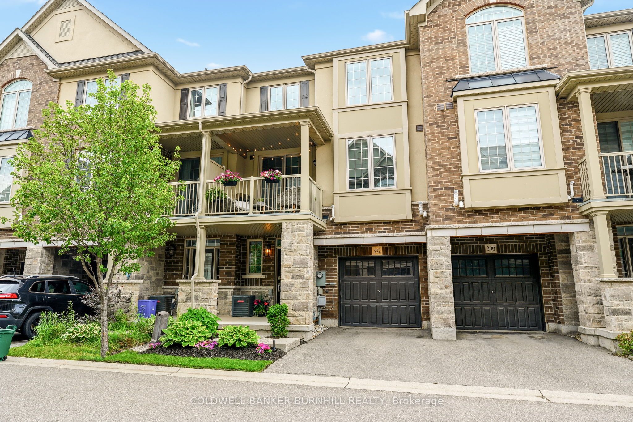 392 Cranbrook Common, Oakville, ON L6H 0P9 photo 2