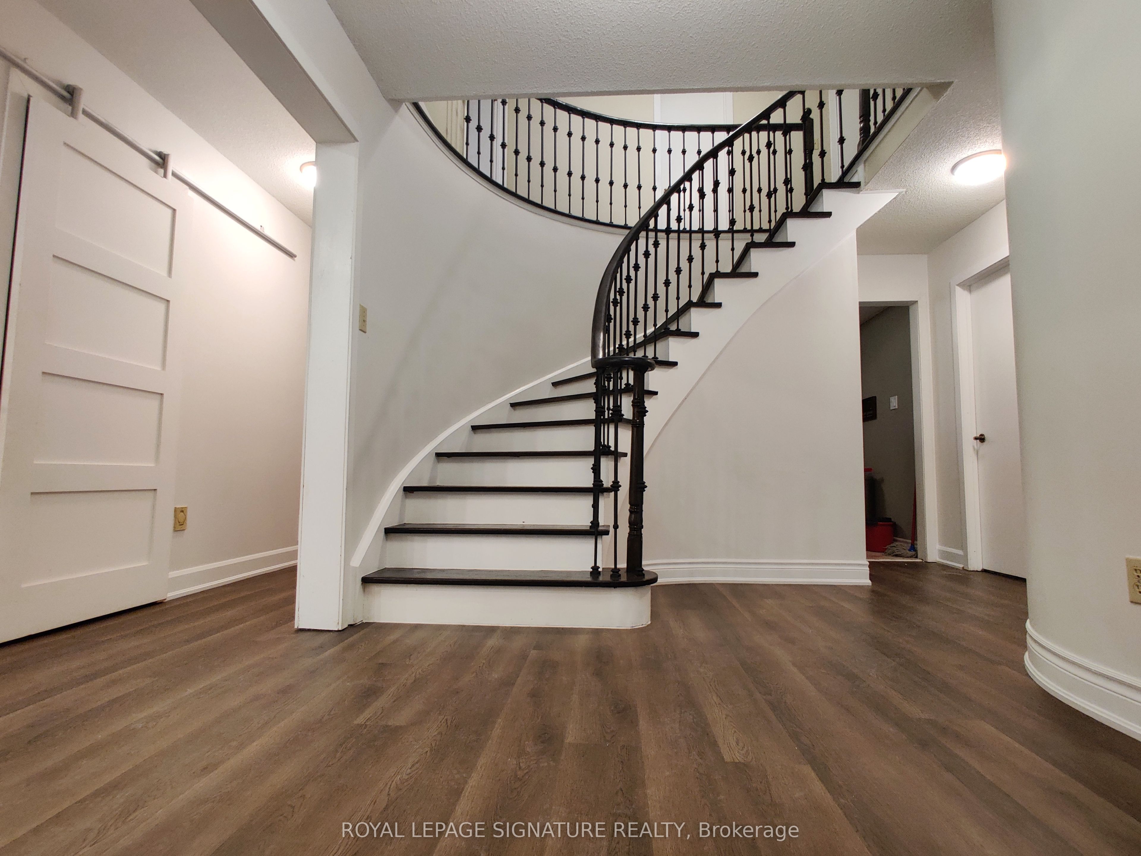 2966 Caradoc Lane Upper, Oakville, ON L6J 6V6 photo 3