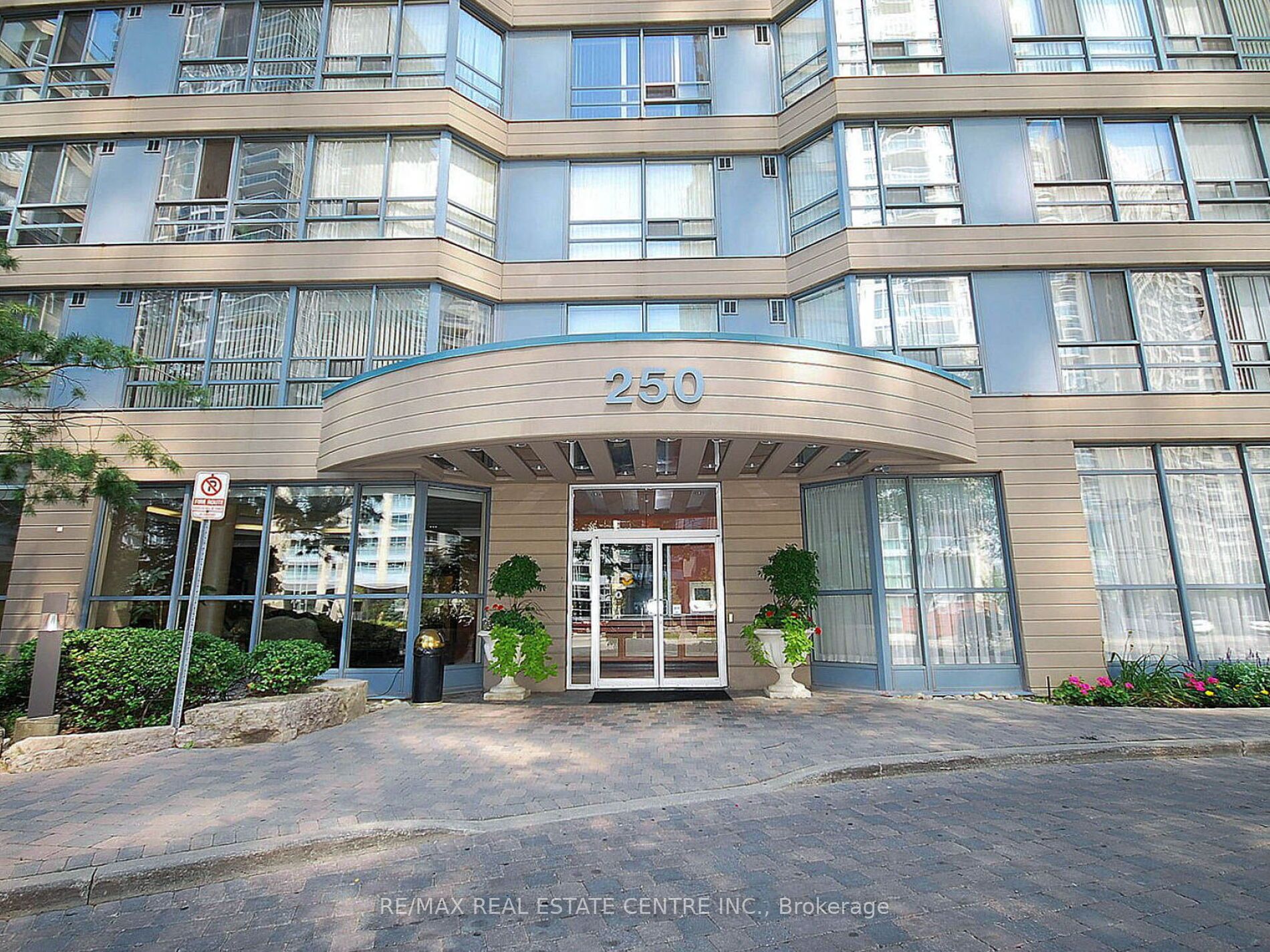 250 Webb Drive 1616, Mississauga, ON L5B 3Z4 photo 5