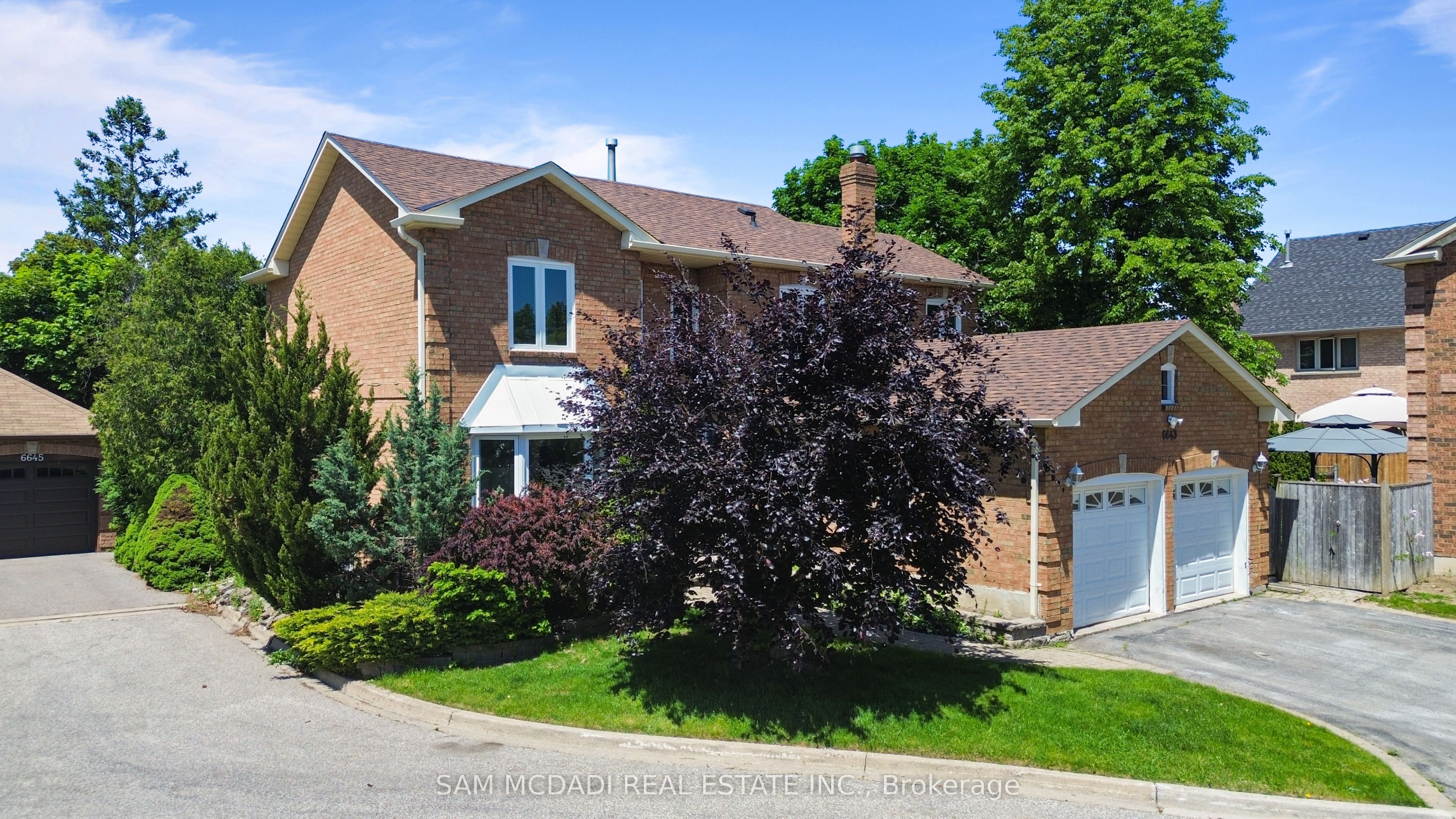 6643 Mockingbird Lane, Mississauga, ON L5N 5K2 photo 2
