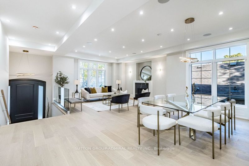 25 Yorkview Drive, Toronto, ON M8Z 2G1 photo 2