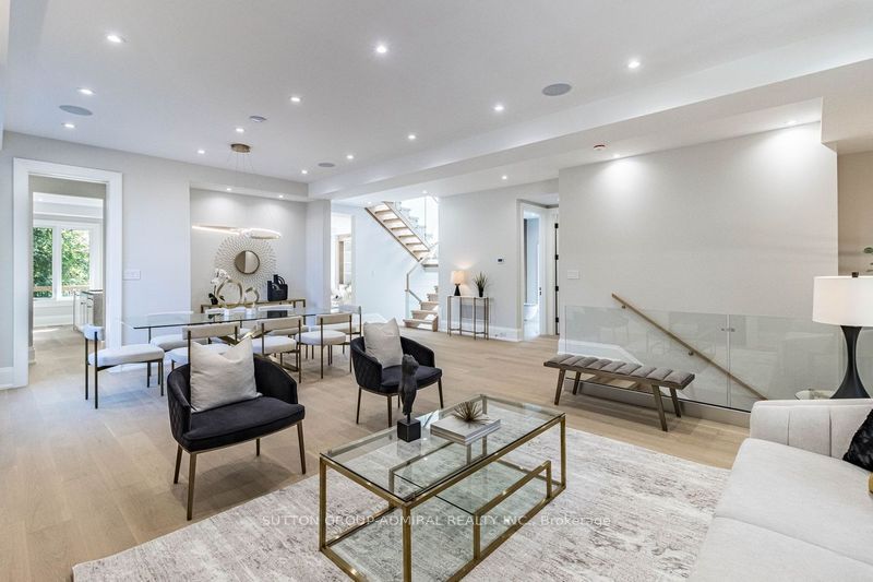 25 Yorkview Drive, Toronto, ON M8Z 2G1 photo 4