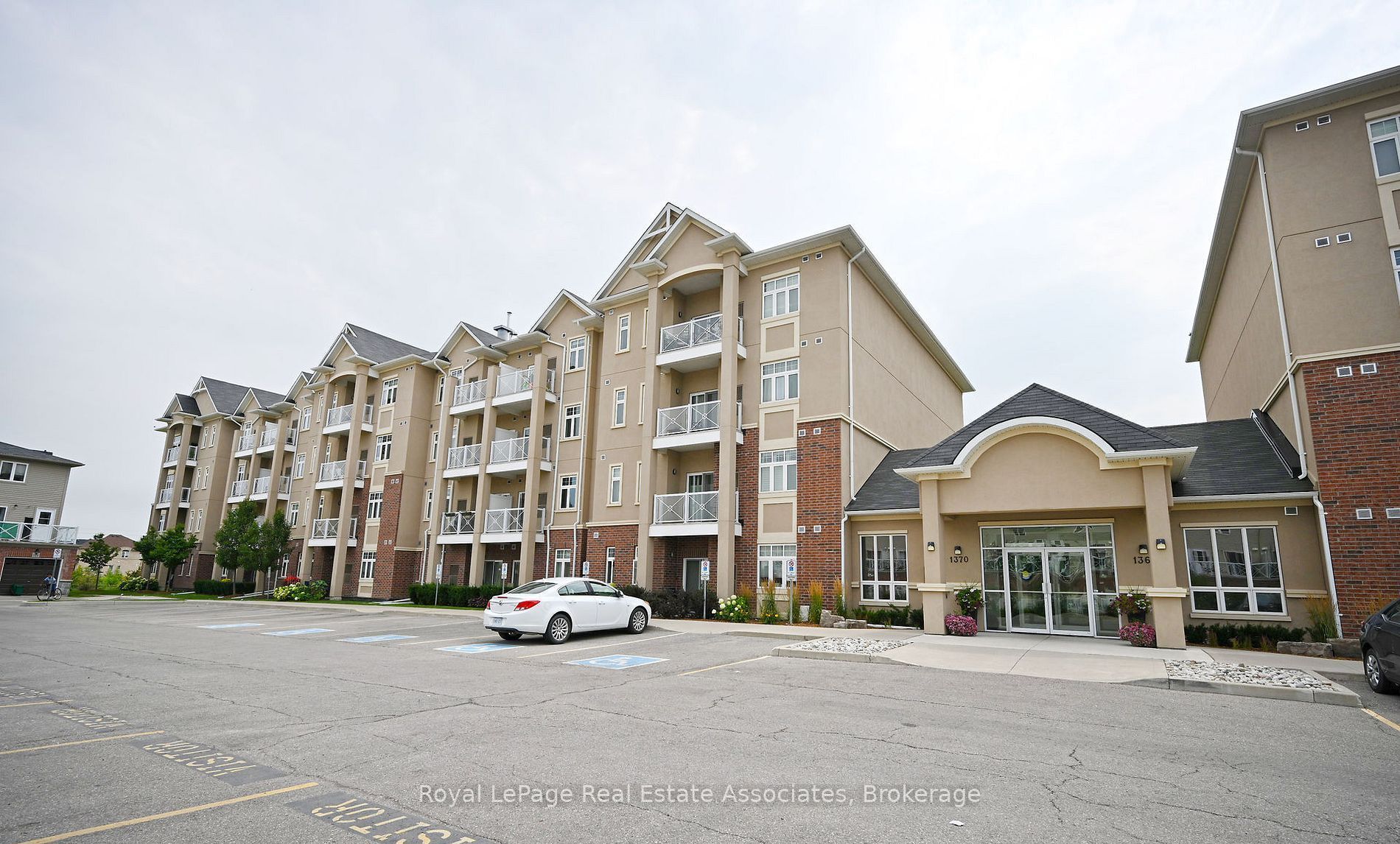 1370 Costigan Road 209, Milton, ON L9T 8X7