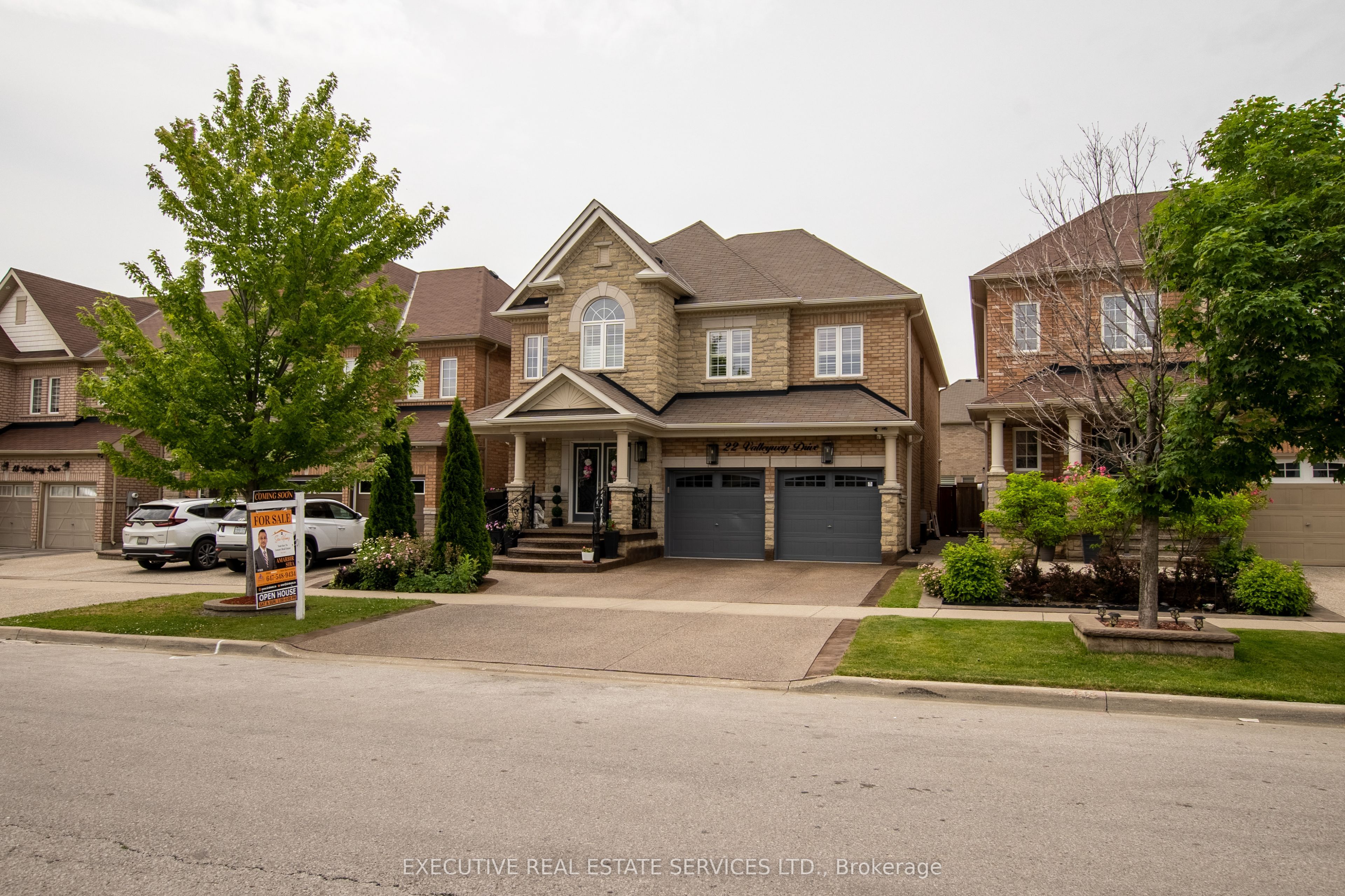 22 Valleyway Drive, Brampton, ON L6X 5G3