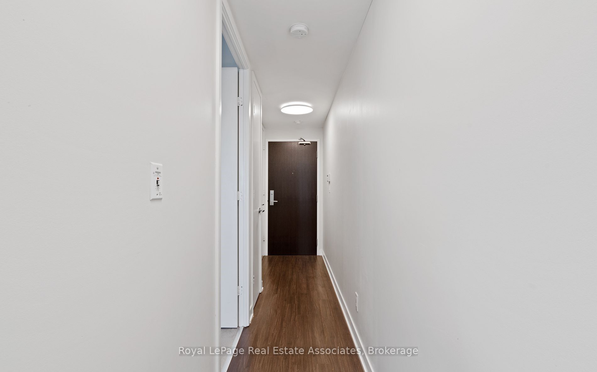 165 Legion Road N 1823, Toronto, ON M8Y 0B3 photo 4