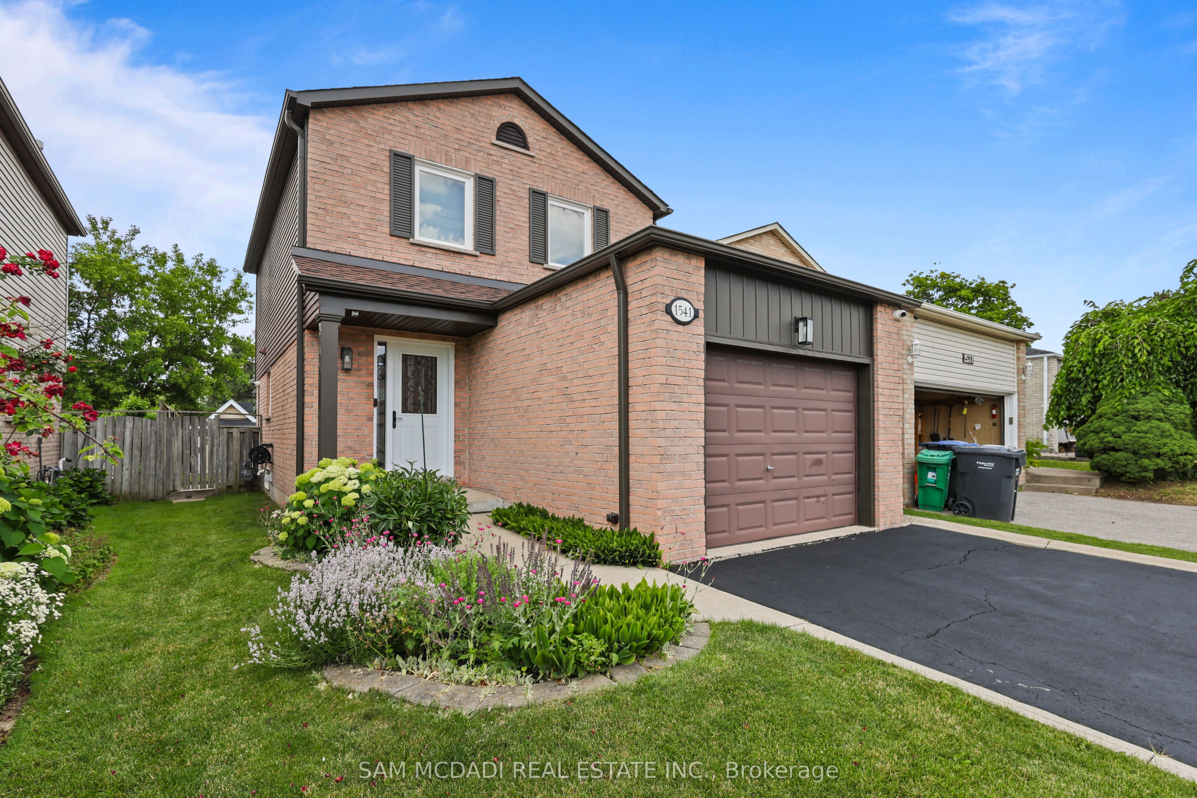 1541 Cuthbert Avenue, Mississauga, ON L5M 3R6 photo 5