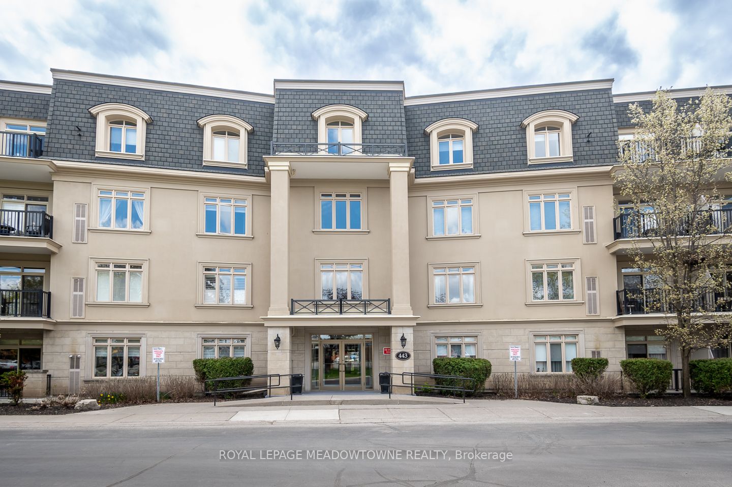 443 Centennial Forest Drive 408, Milton, ON L9T 6A1 photo 3