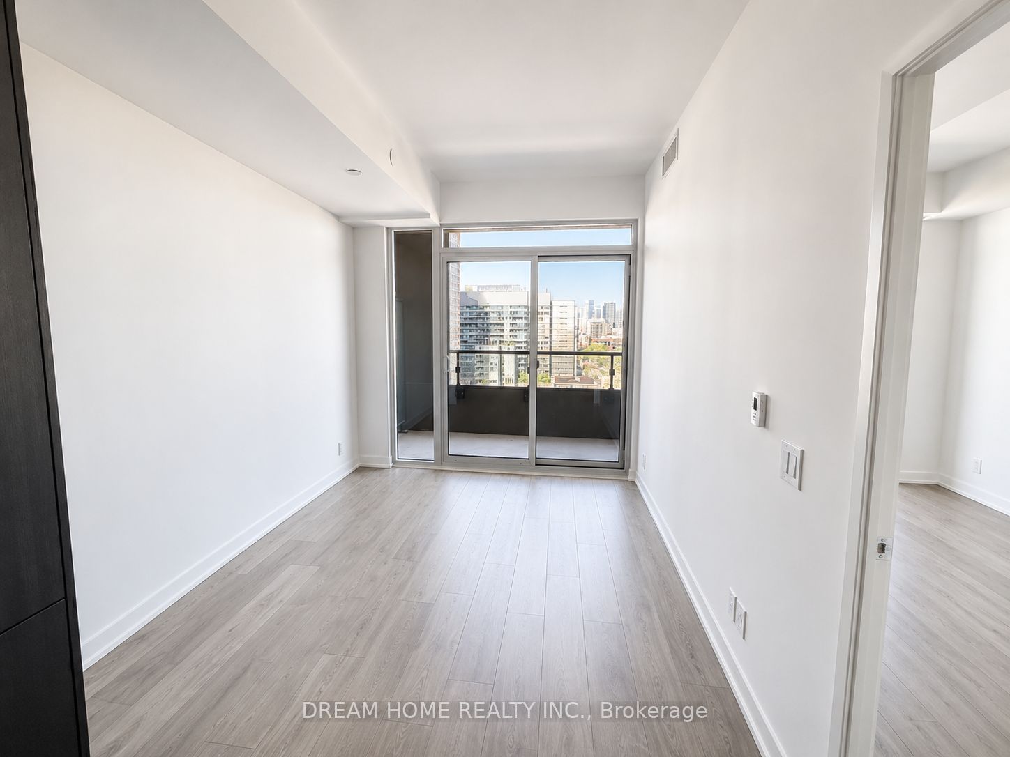 285 Dufferin Street 810, Toronto, ON M6K 0J2 photo 4