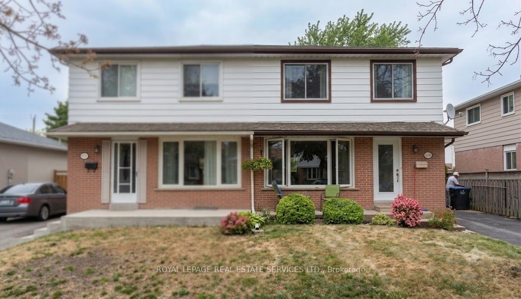 2651 Hollington Crescent, Mississauga, ON L5K 1E8