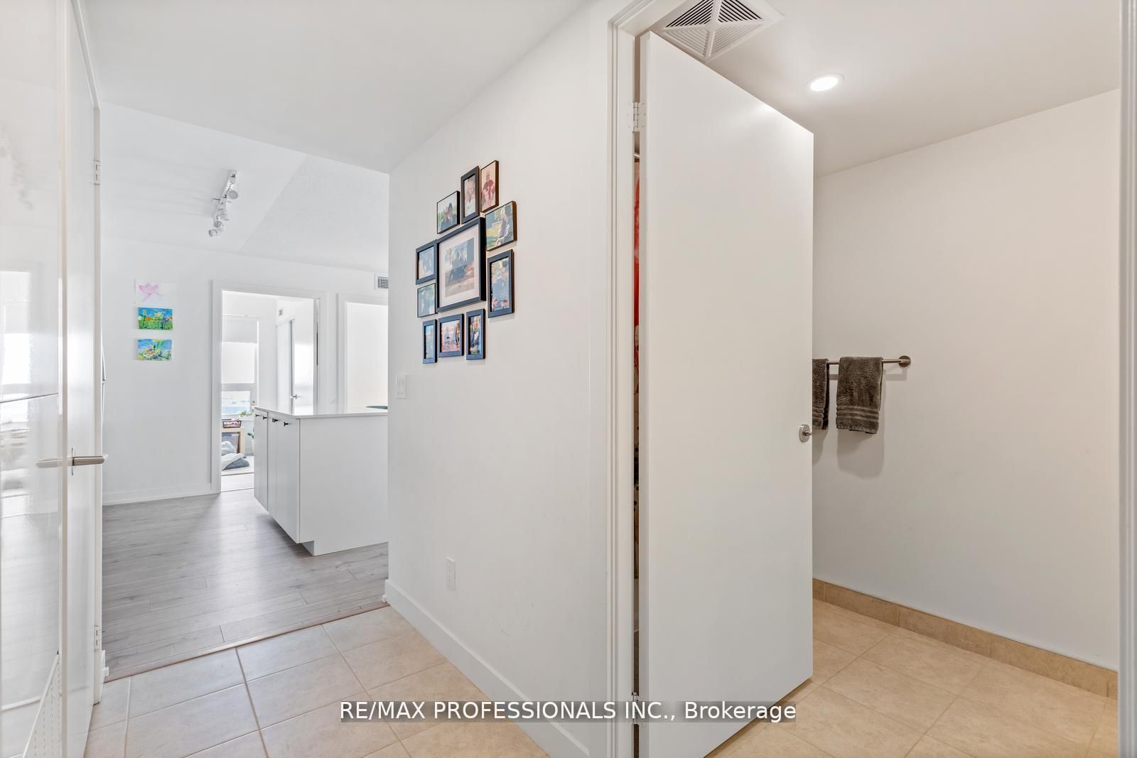 10 Wilby Crescent 1603, Toronto, ON M9N 0B6 photo 5