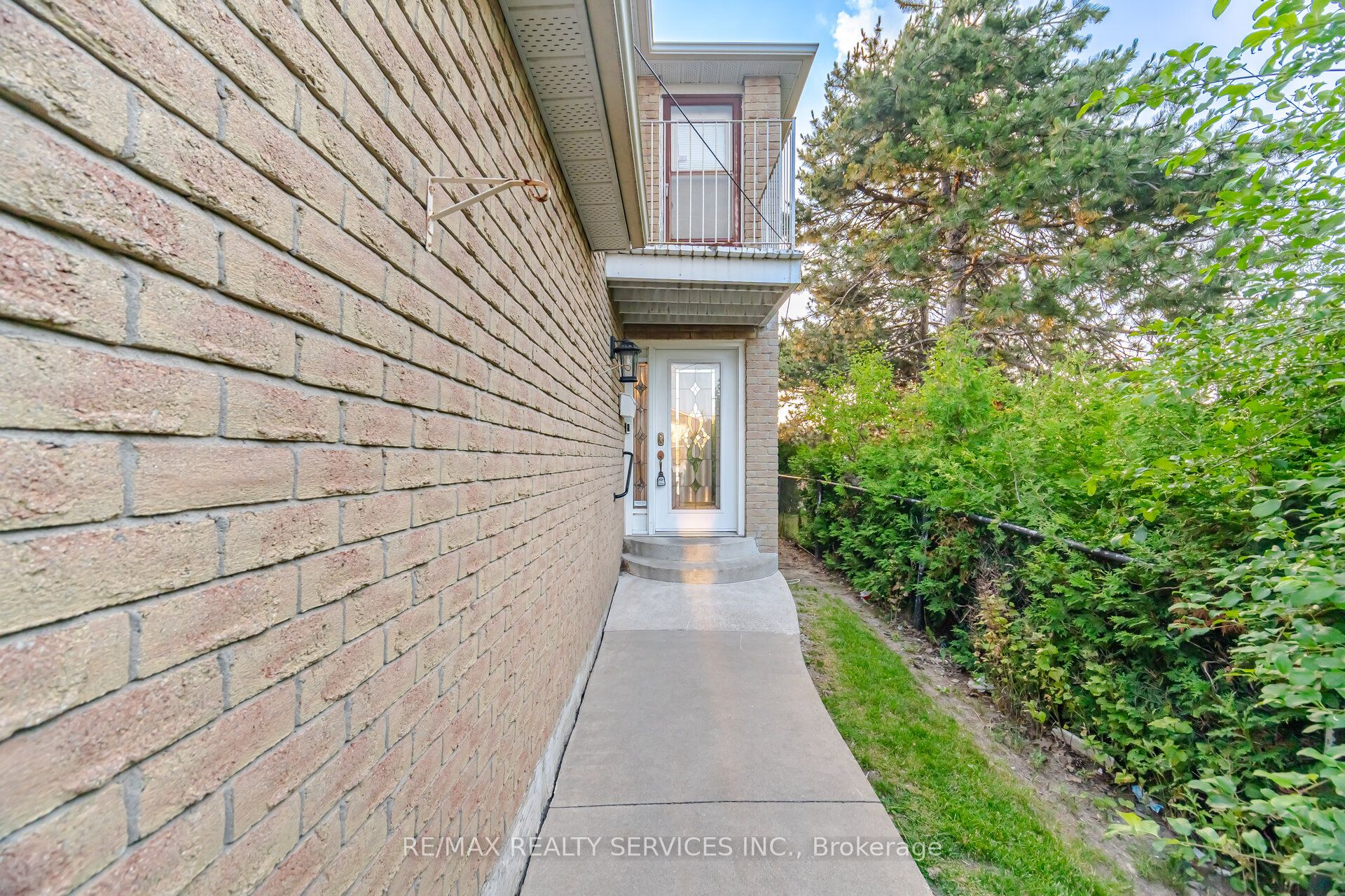 172 MORTON Way, Brampton, ON L6Y 2P8 photo 4