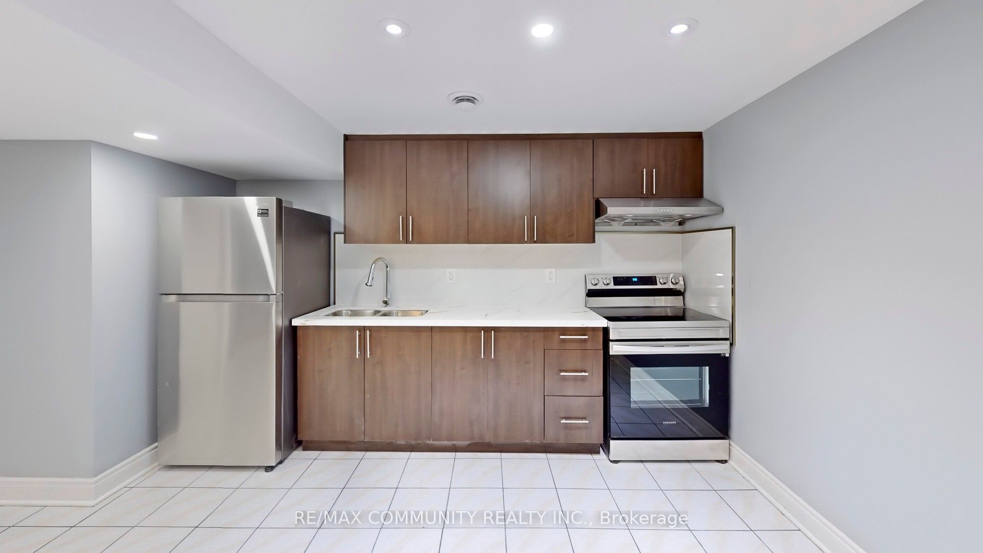 32 Faywood Drive Basement, Brampton, ON L6Y 4K3 photo 4
