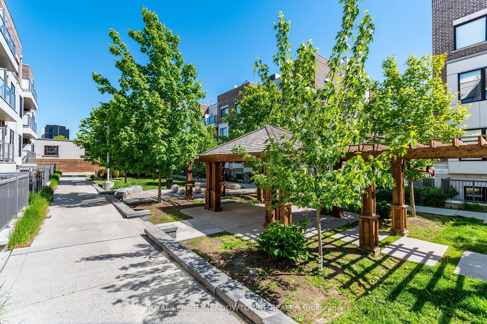 6 Drummond Street 311, Toronto, ON M8V 2V9 photo 4