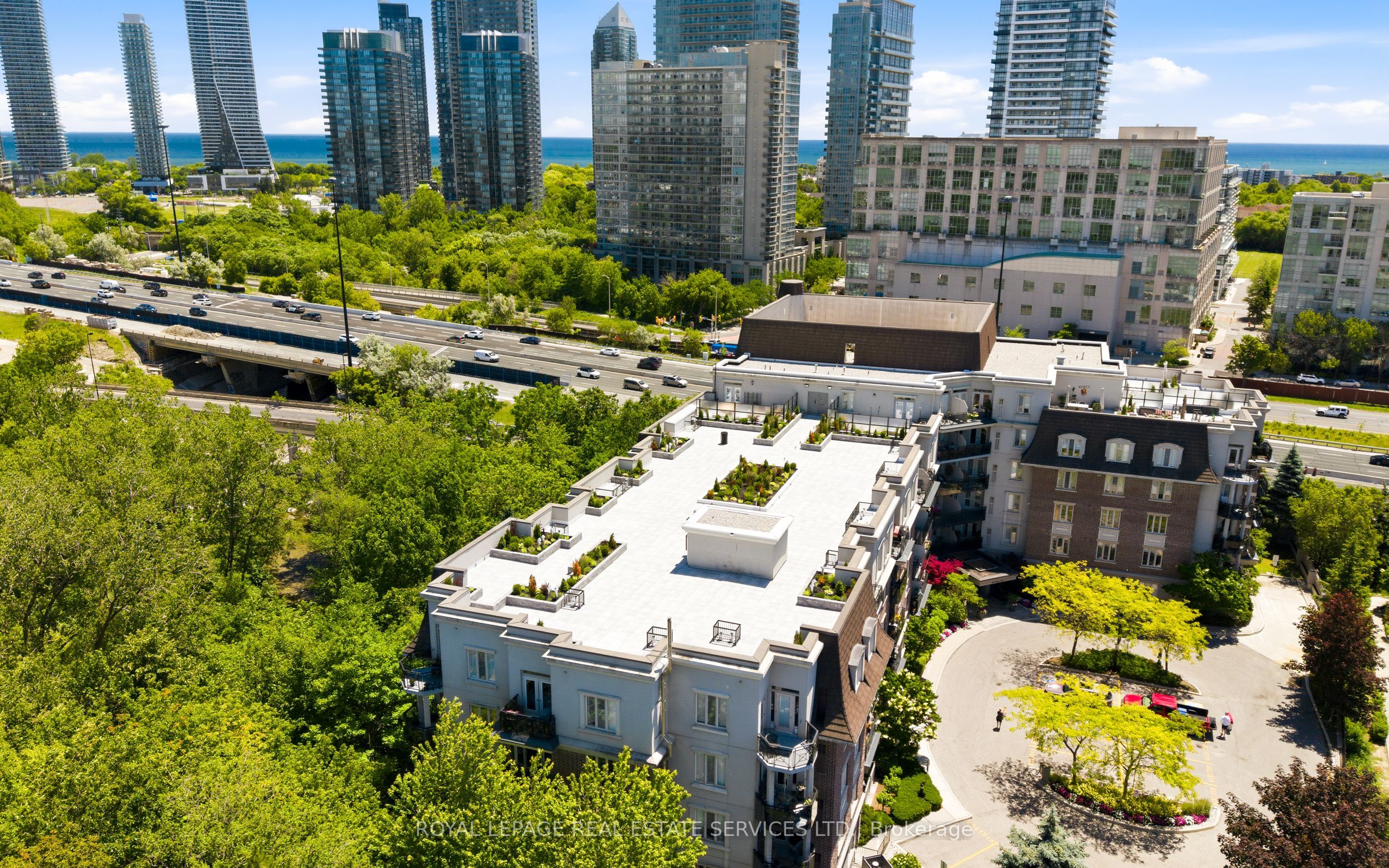 245 Dalesford Road 114, Toronto, ON M8Y 4H7 photo 3