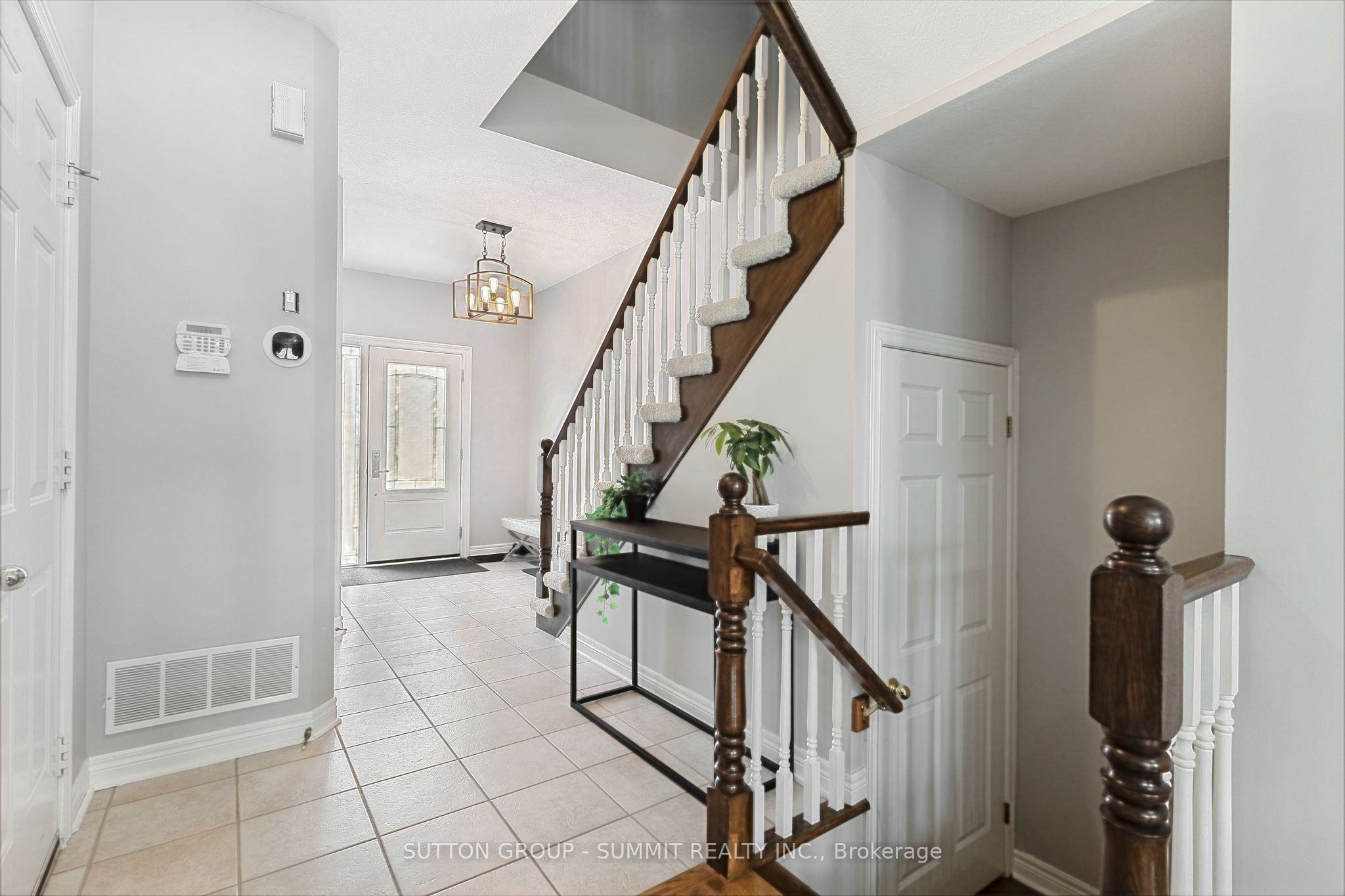 2092 ENGLISH Crescent, Burlington, ON L7L 7B3 photo 4