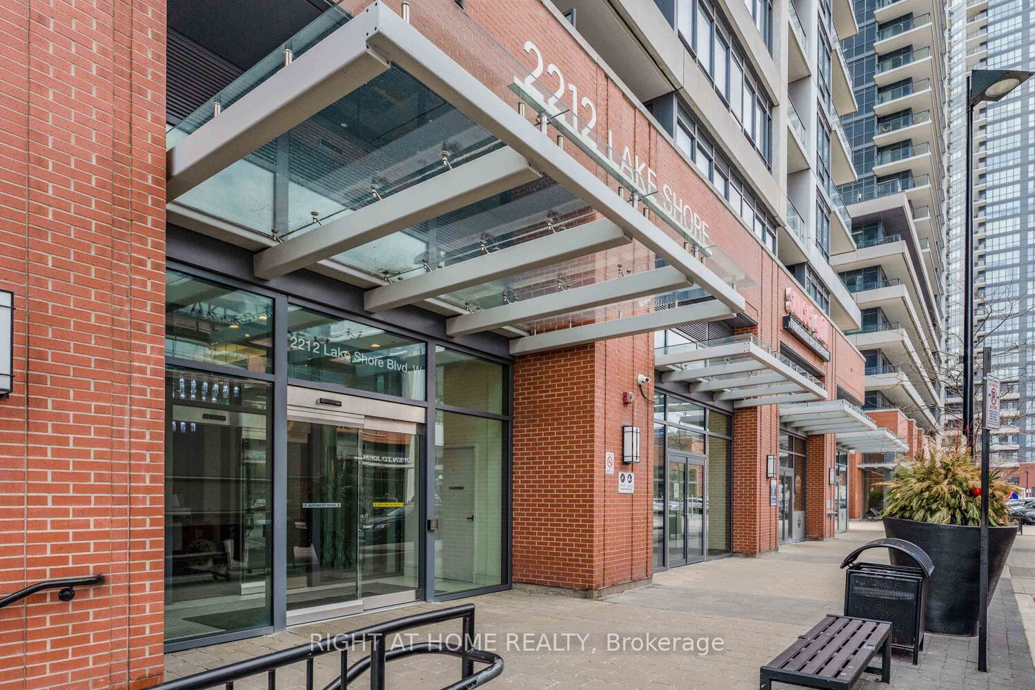 2212 Lake Shore Boulevard W 2806, Toronto, ON M8V 0C2