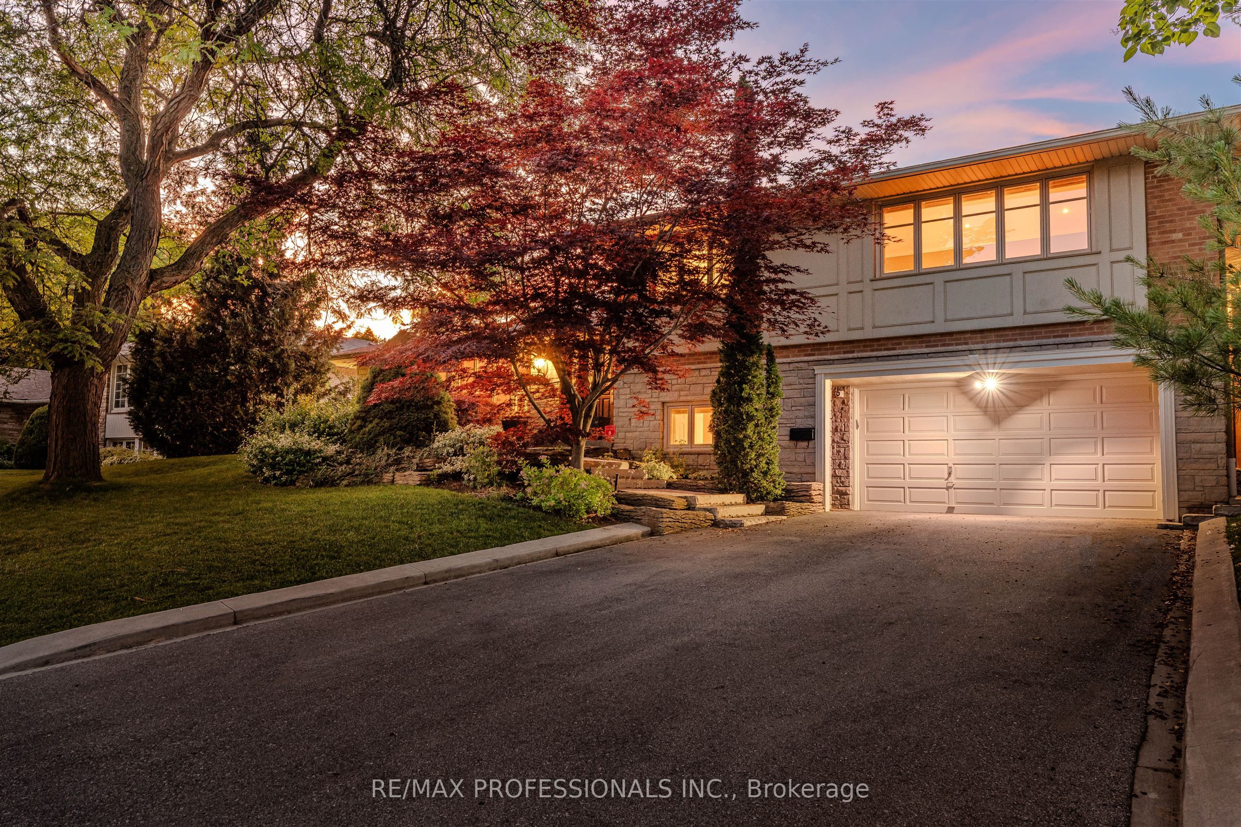 28 Aylesbury Road, Toronto, ON M9A 2M5 photo 2