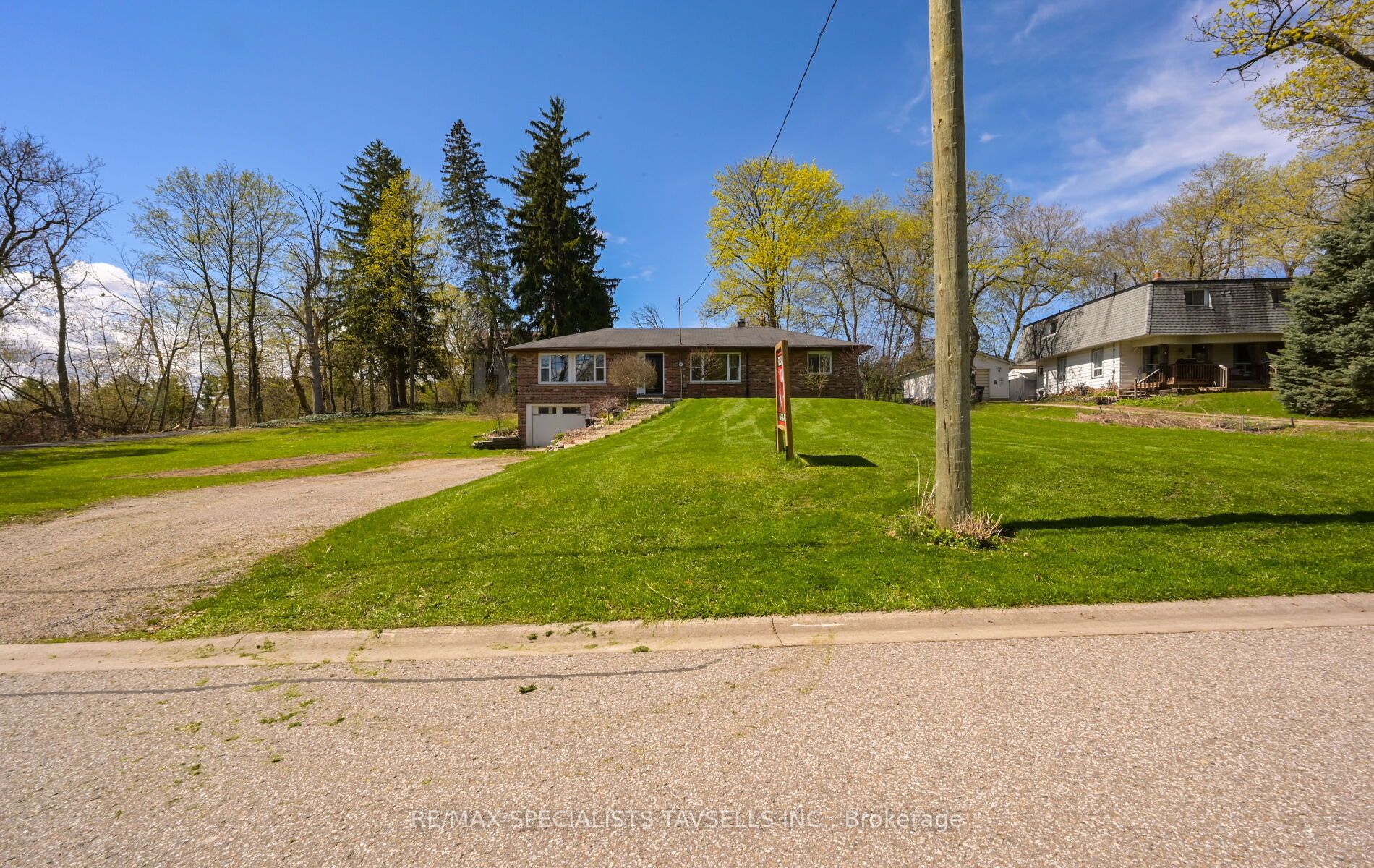 10 Victoria Street, Caledon, ON L7C 1G7