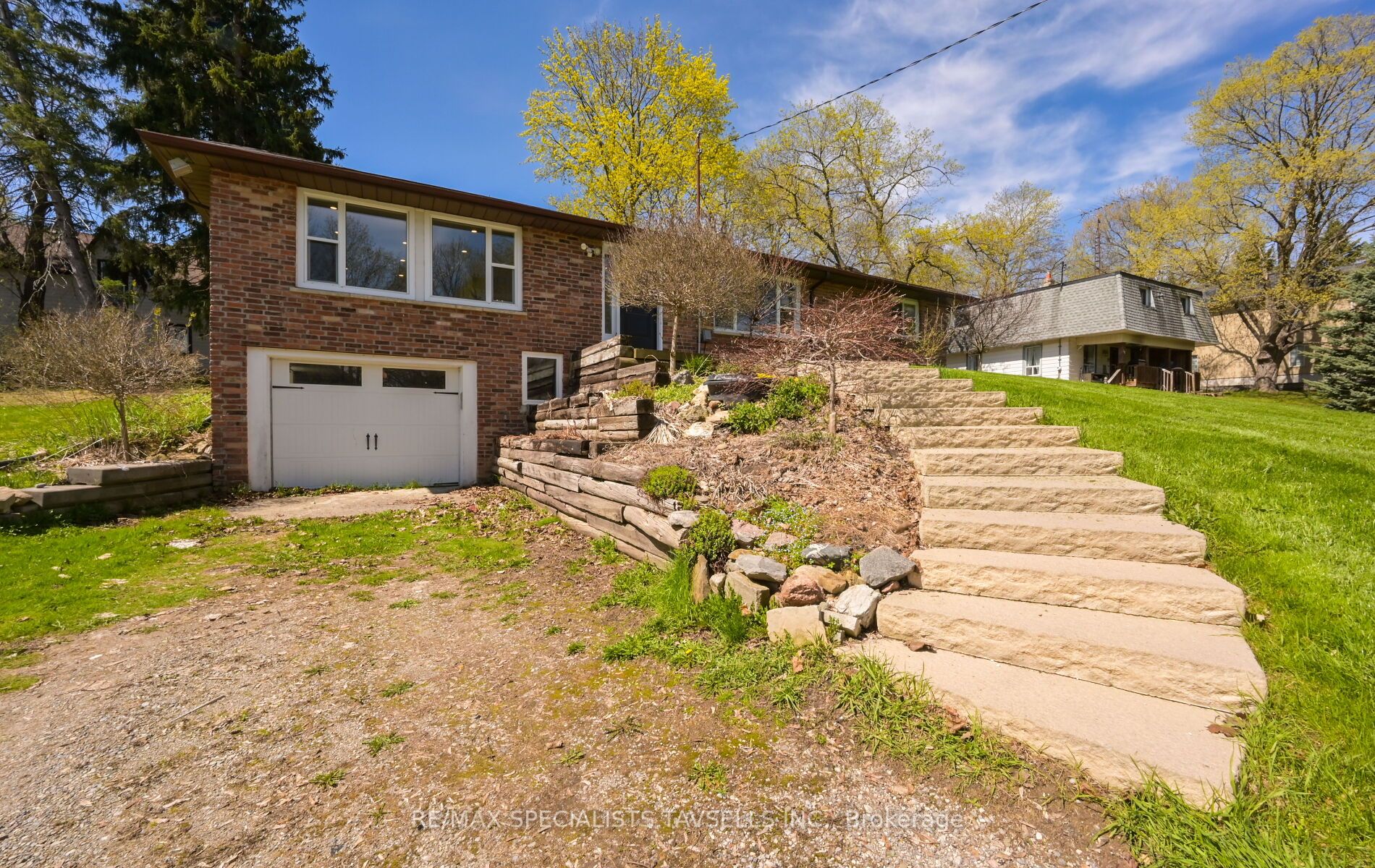 10 Victoria Street, Caledon, ON L7C 1G7 photo 2