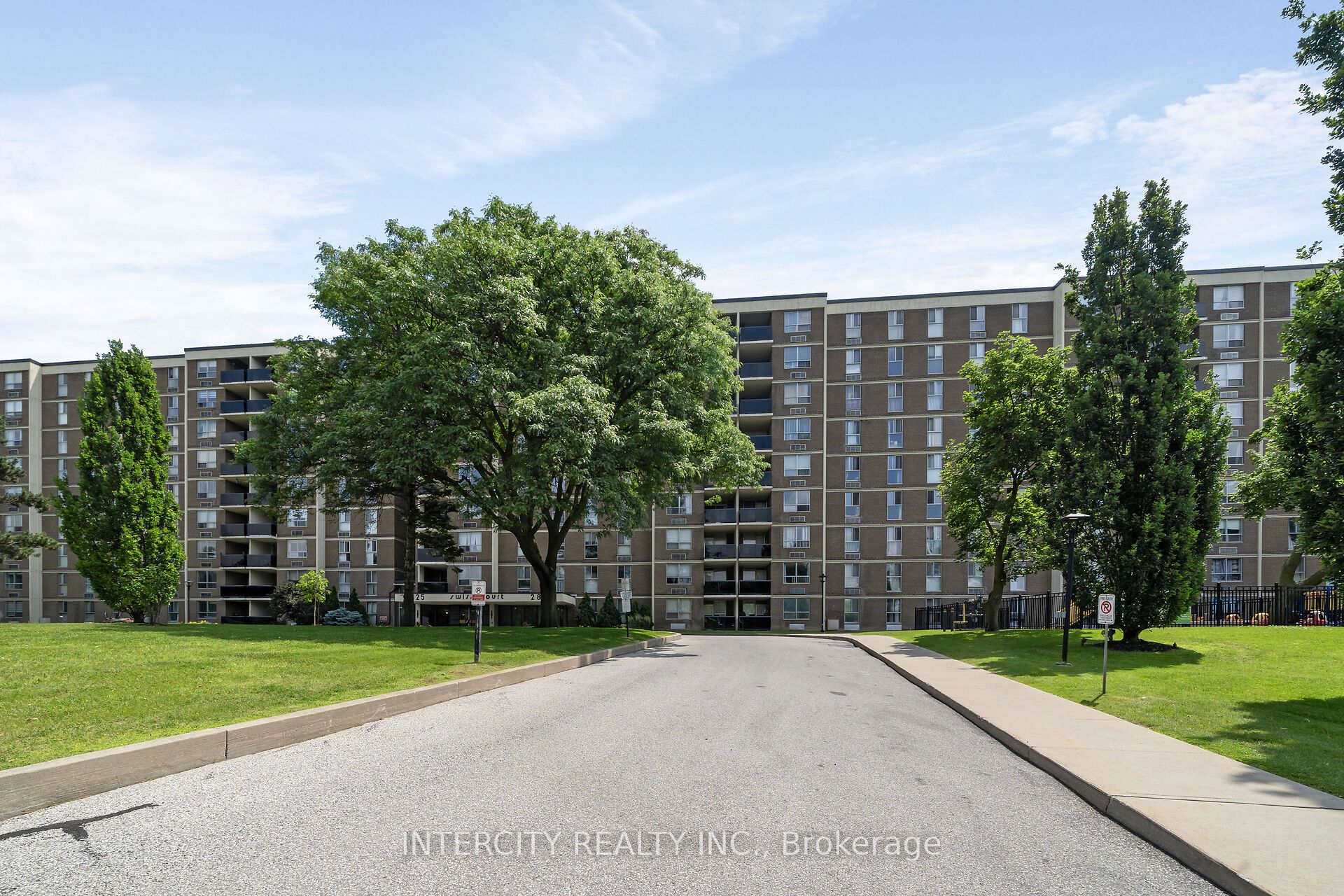2825 Islington Avenue 302, Toronto, ON M9L 2K1