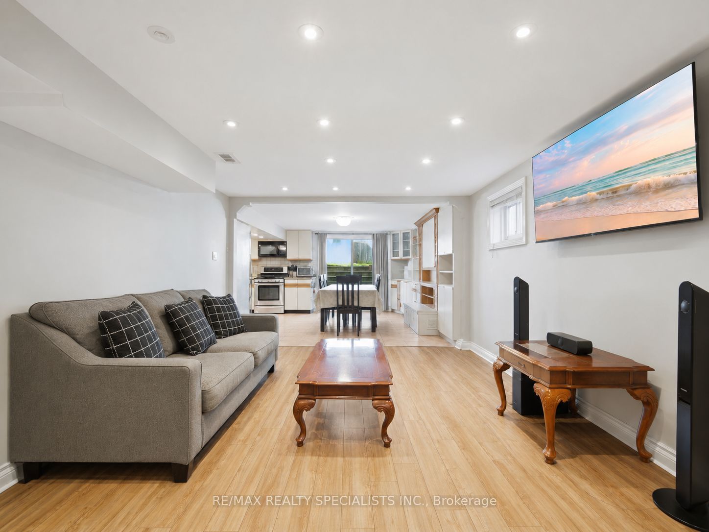 2571 Trident Avenue, Mississauga, ON L5B 2L3 photo 2