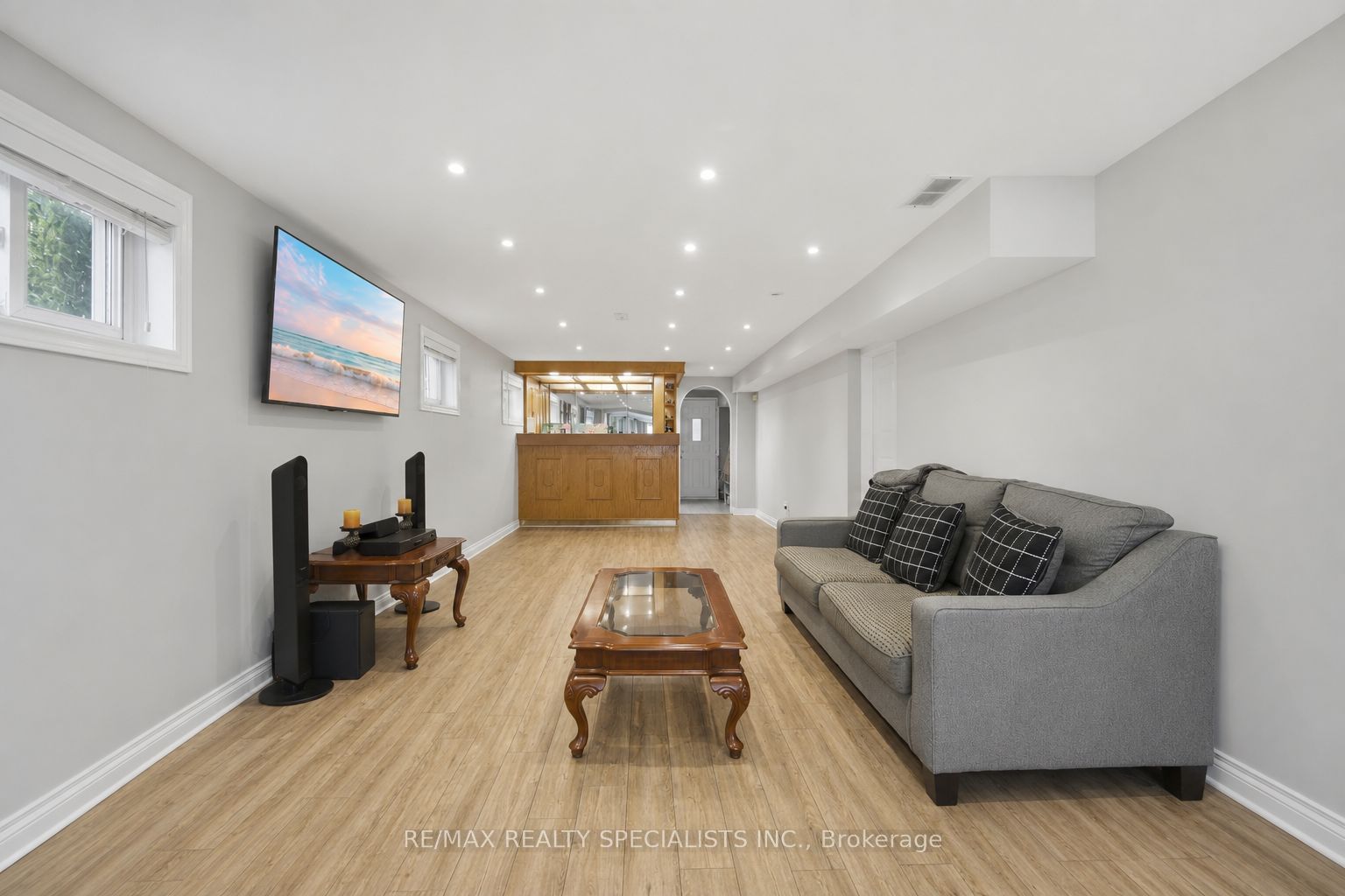 2571 Trident Avenue, Mississauga, ON L5B 2L3 photo 3