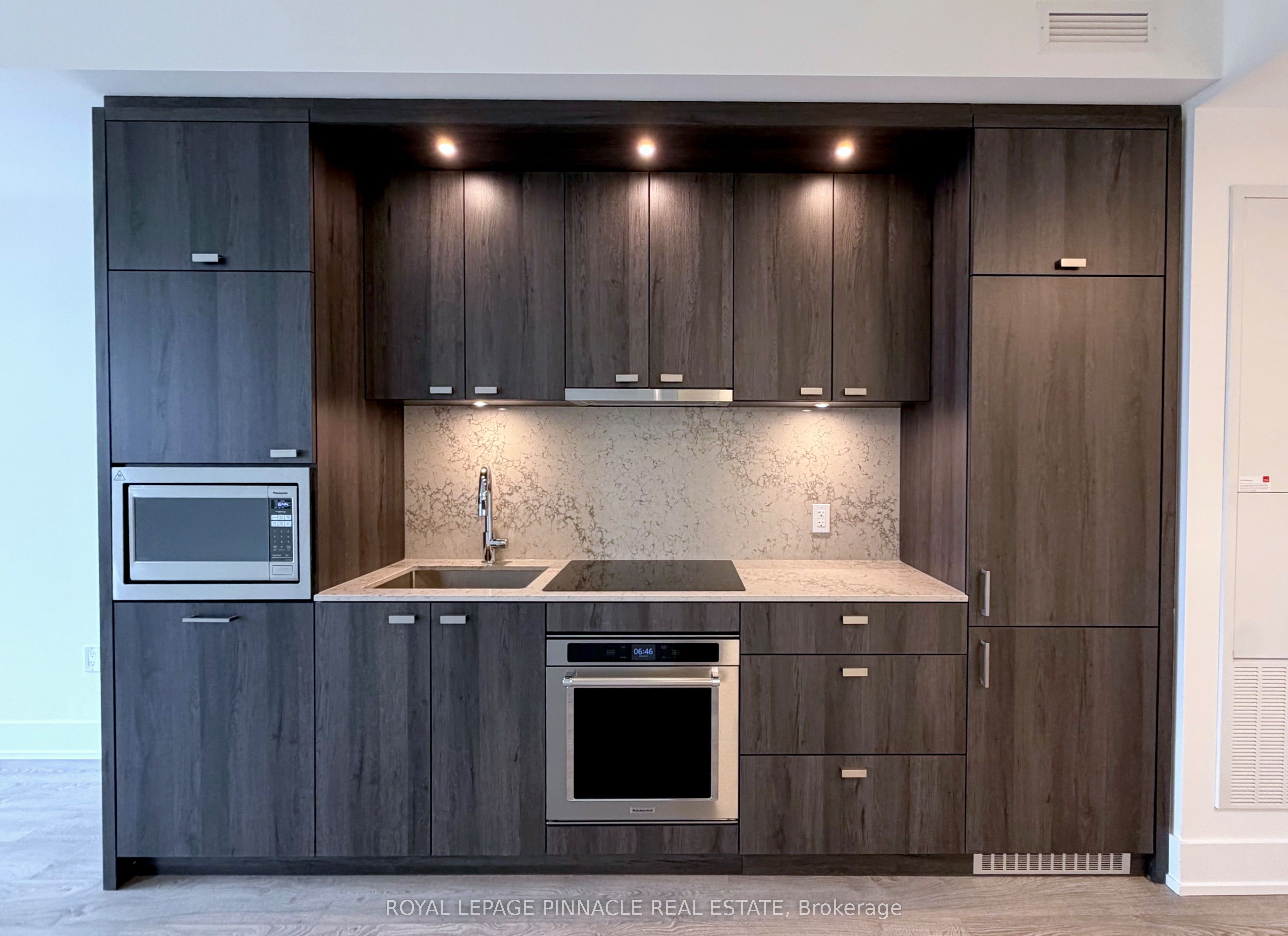 858 Dupont Street 444, Toronto, ON M6G 0C1 photo 4