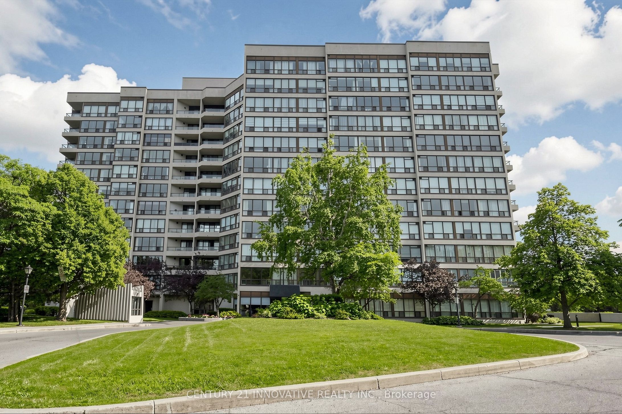 12 NE Laurelcrest Street 912, Brampton, ON L6S 5Y4