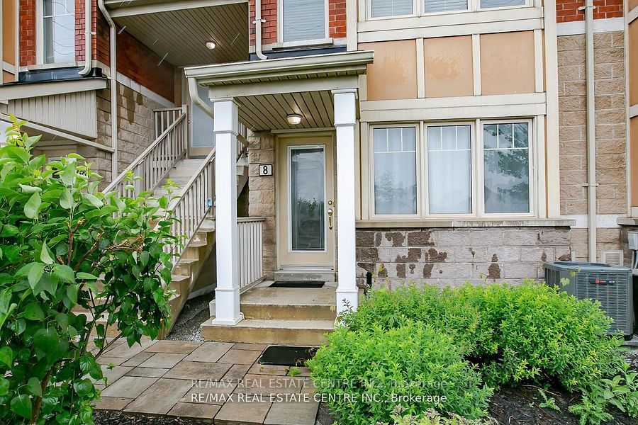 3985 Eglinton Avenue W 8, Mississauga, ON L5M 0E7