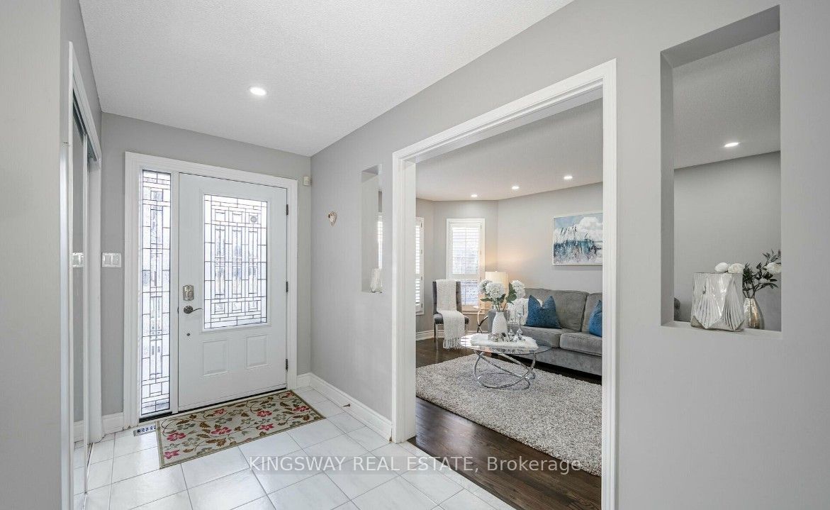 5103 Silverwater Mill Crescent, Mississauga, ON L5V 2B2 photo 2