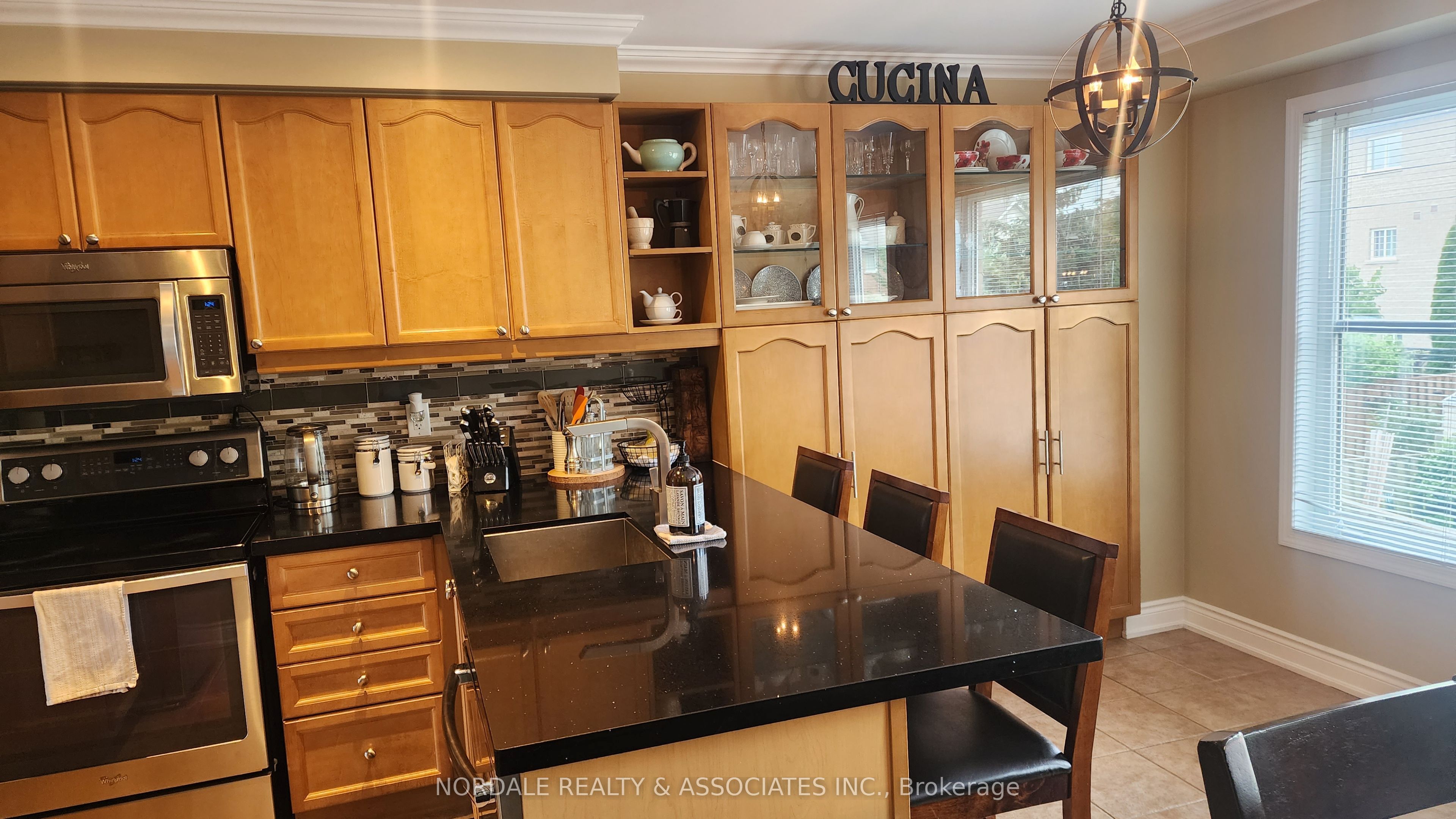 2381 Coho Way, Oakville, ON L6M 0G6 photo 2