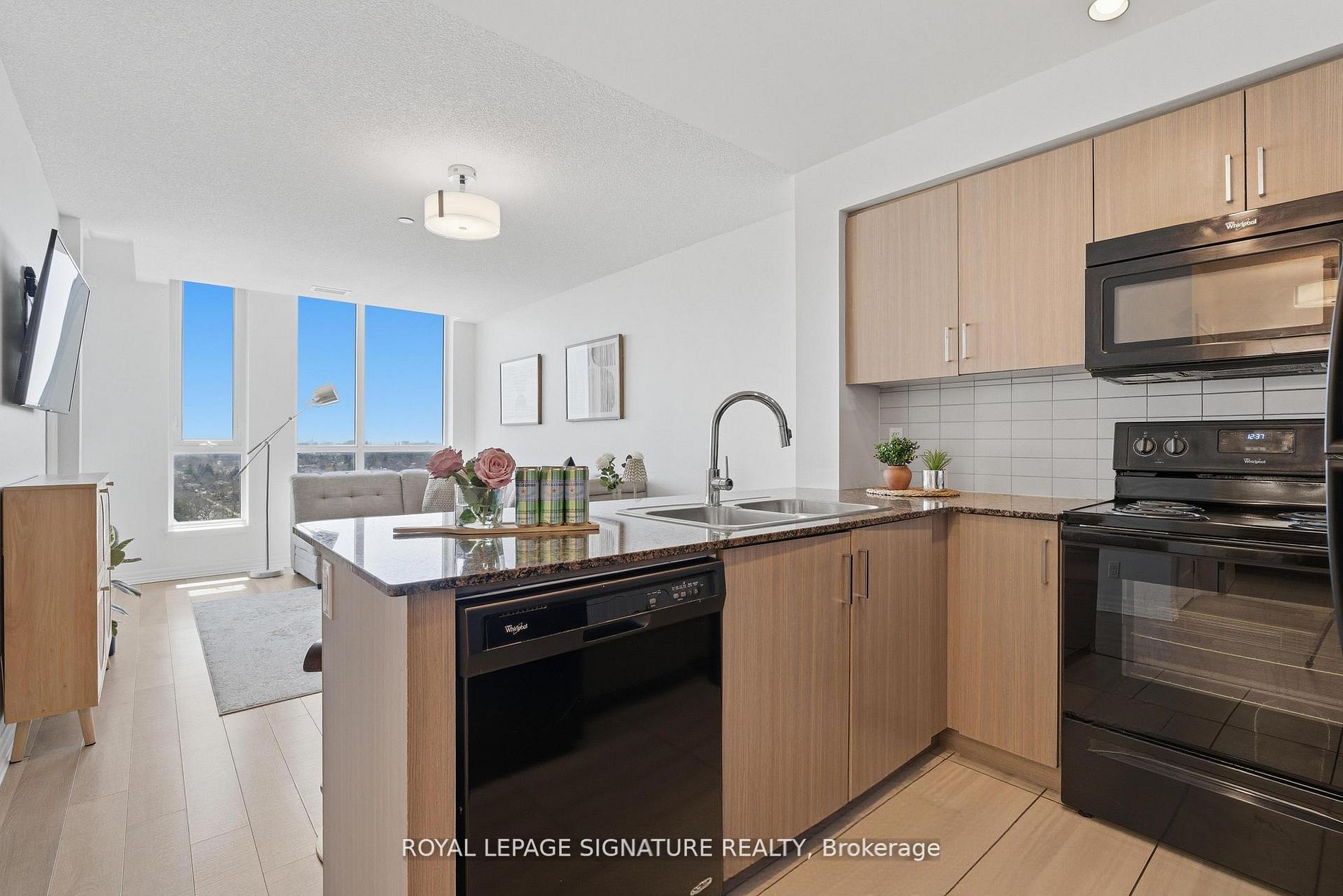 80 Esther Lorrie Drive 1116, Toronto, ON M9W 0C6 photo 5