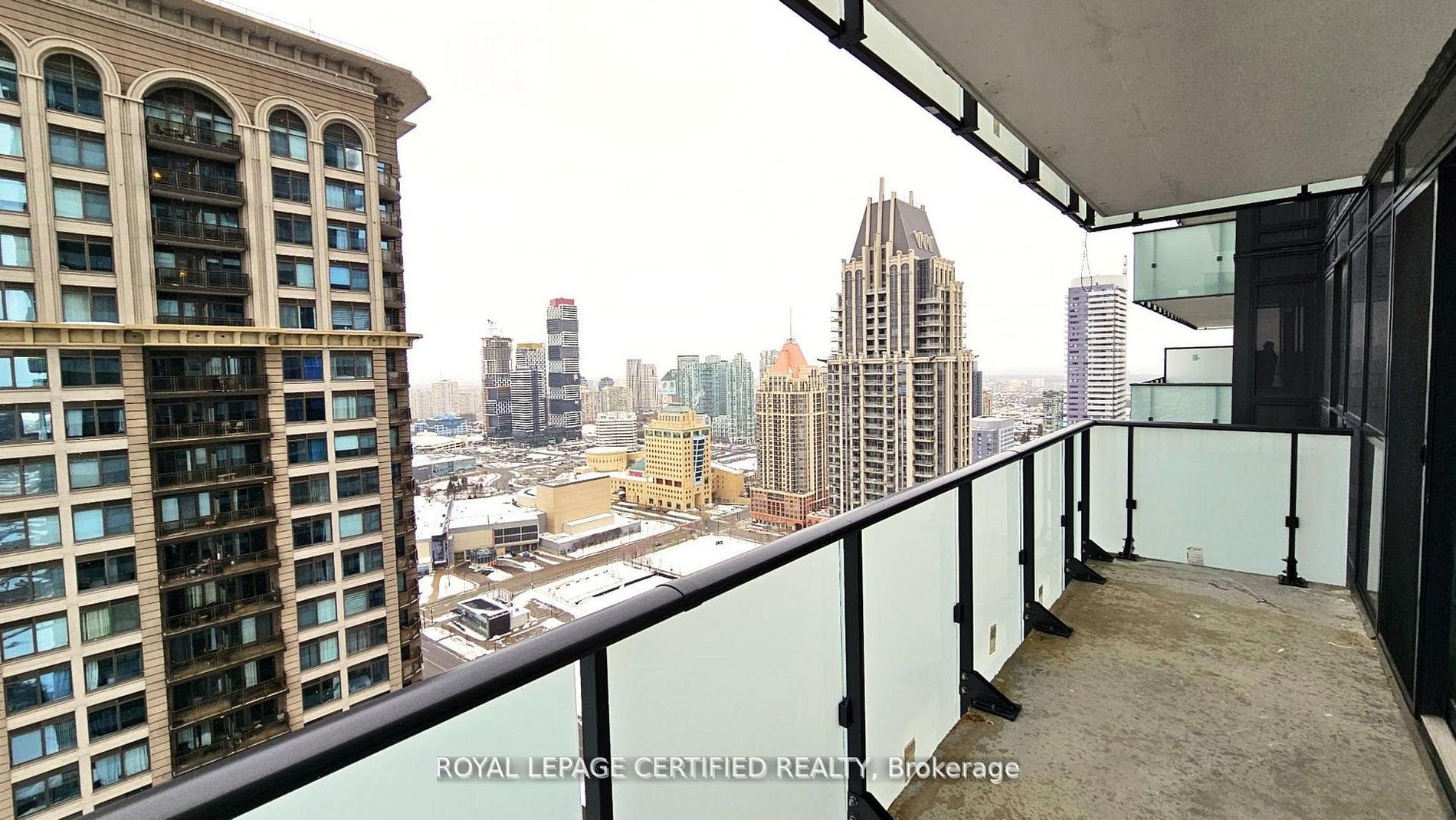 430 Square One Drive 3011, Mississauga, ON L5B 0L6 photo 2
