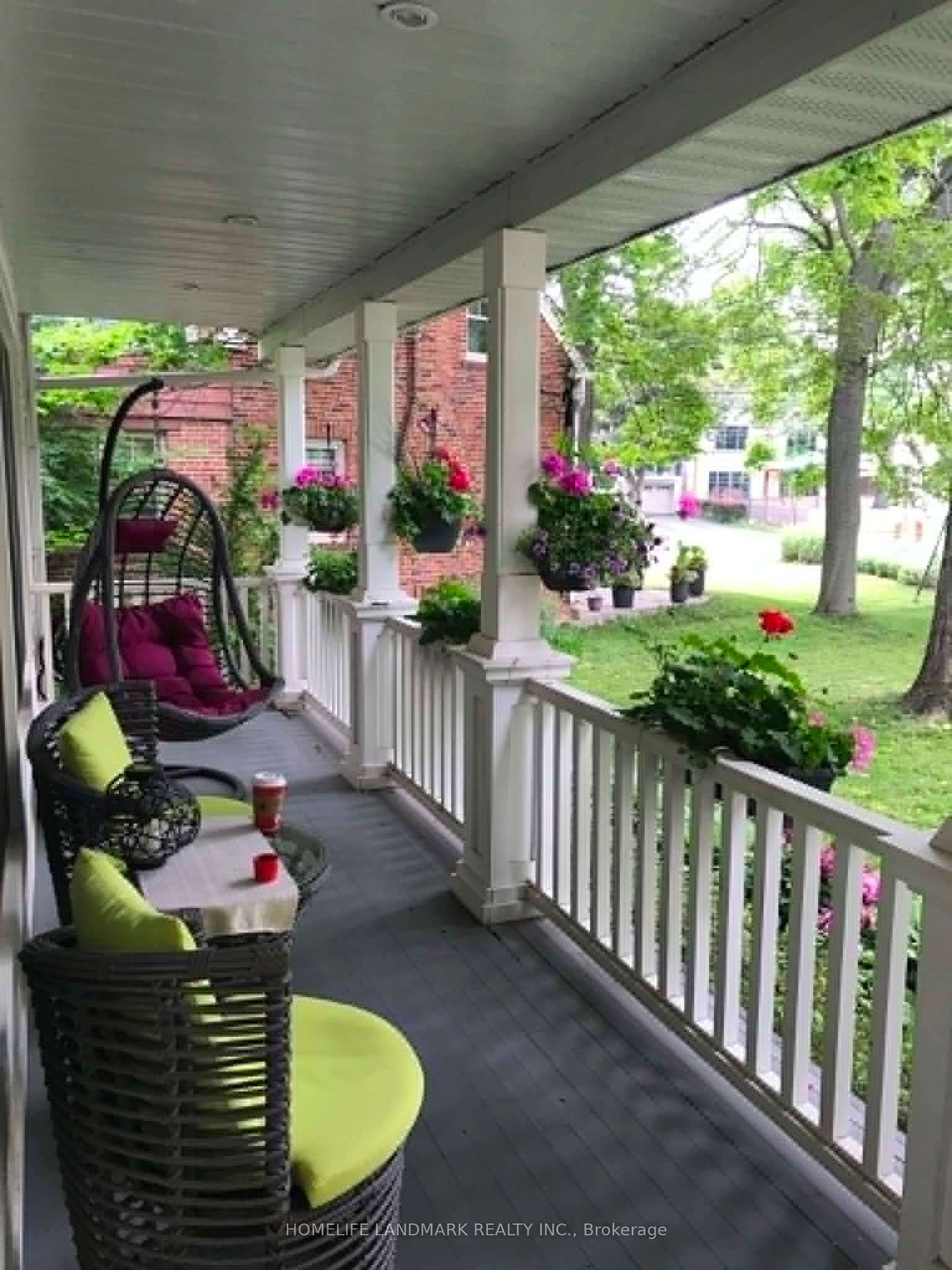 75 Cumberland Drive, Mississauga, ON L5G 3N1 photo 3