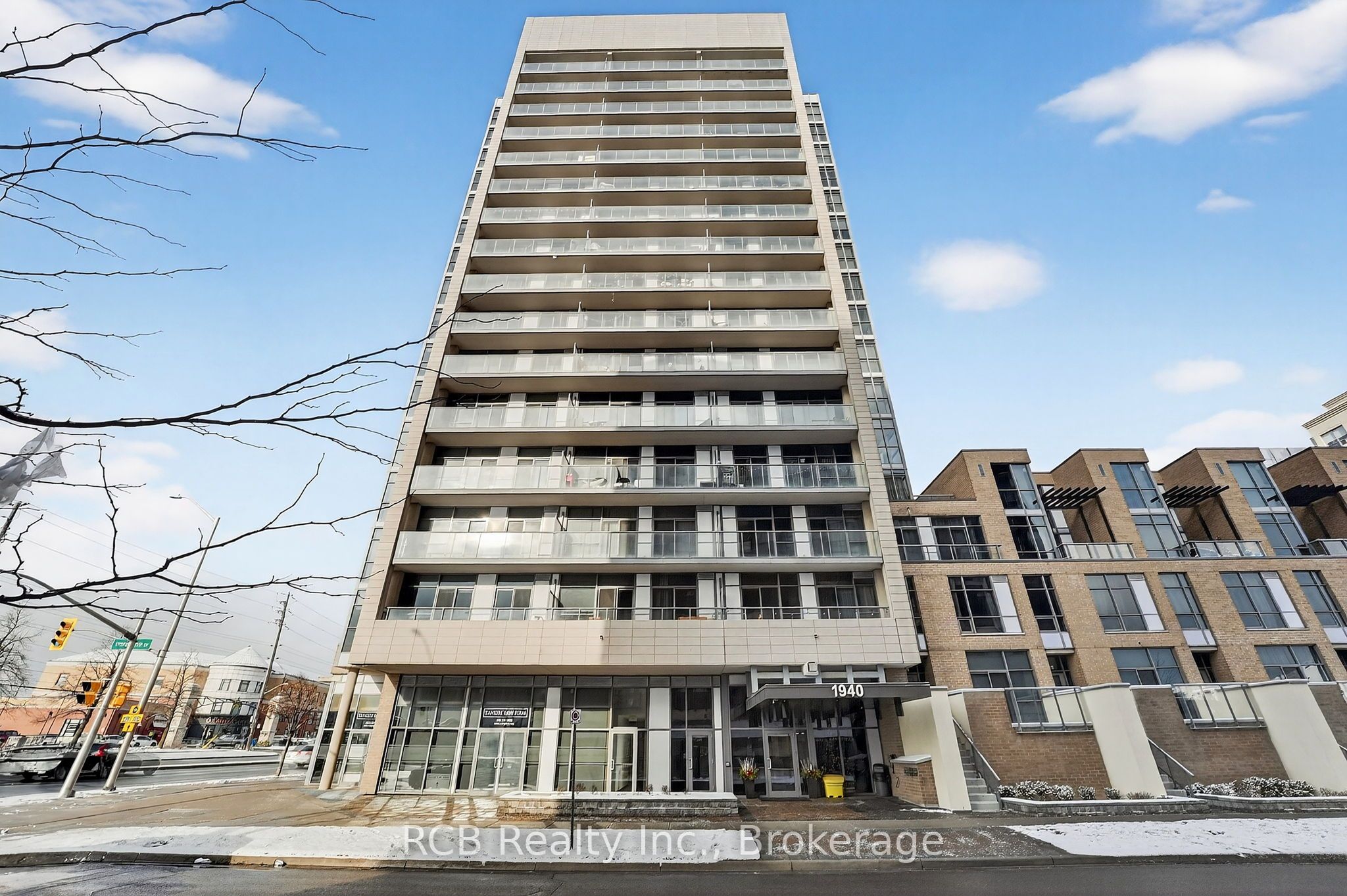 1940 Ironstone Drive 1006, Burlington, ON L7L 0E4 photo 3