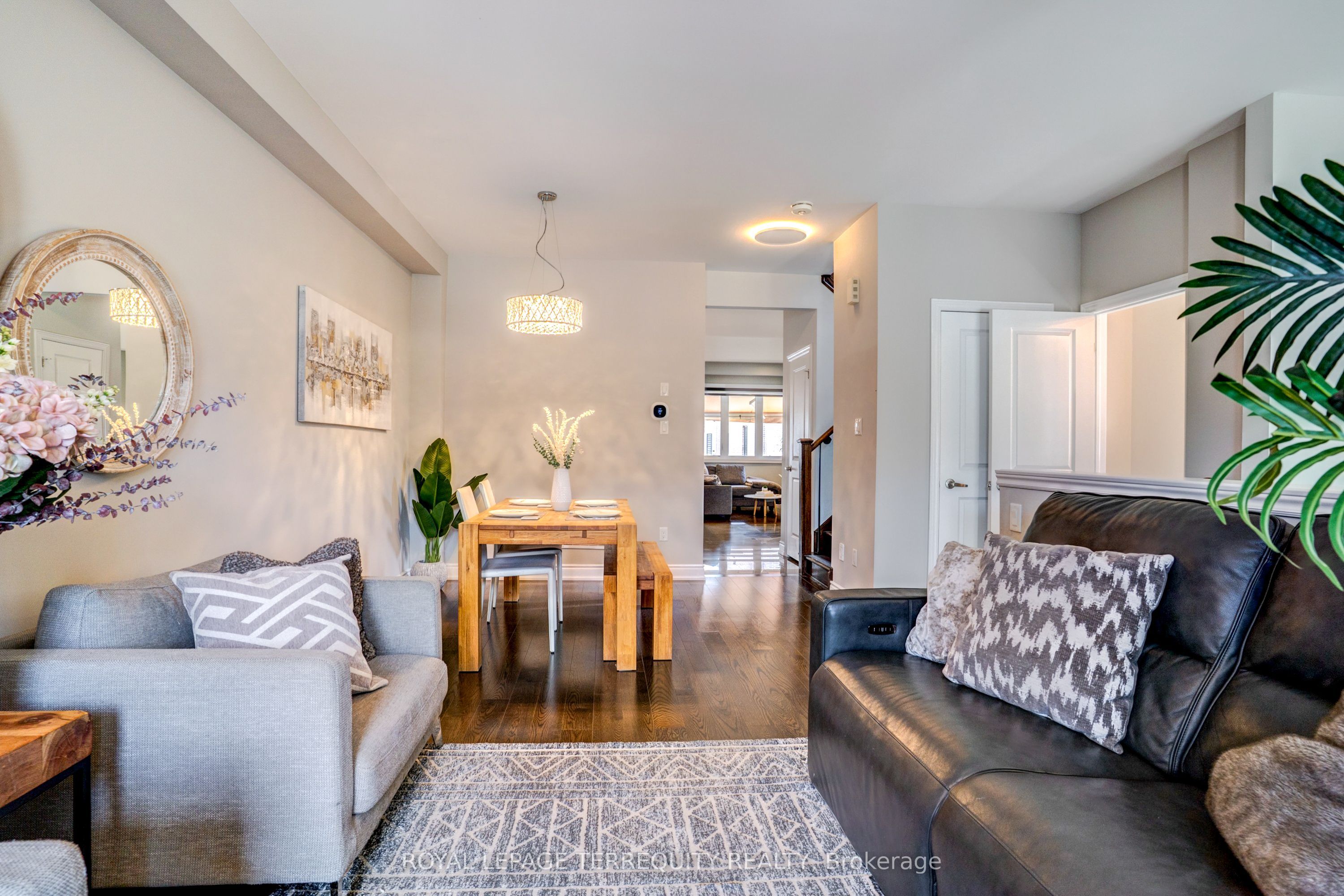132 Thomas Fisher Drive, Toronto, ON M8Z 0E4 photo 5
