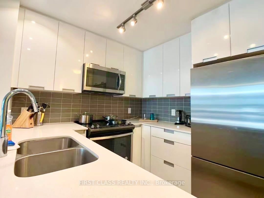 5033 Four Springs Avenue 117, Mississauga, ON L5R 0G6 photo 2