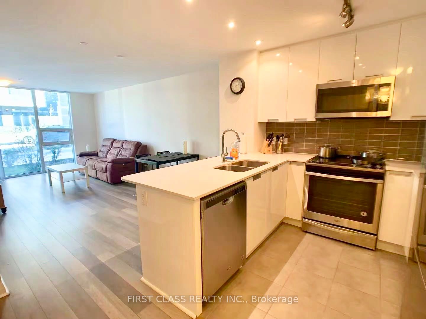 5033 Four Springs Avenue 117, Mississauga, ON L5R 0G6 photo 4