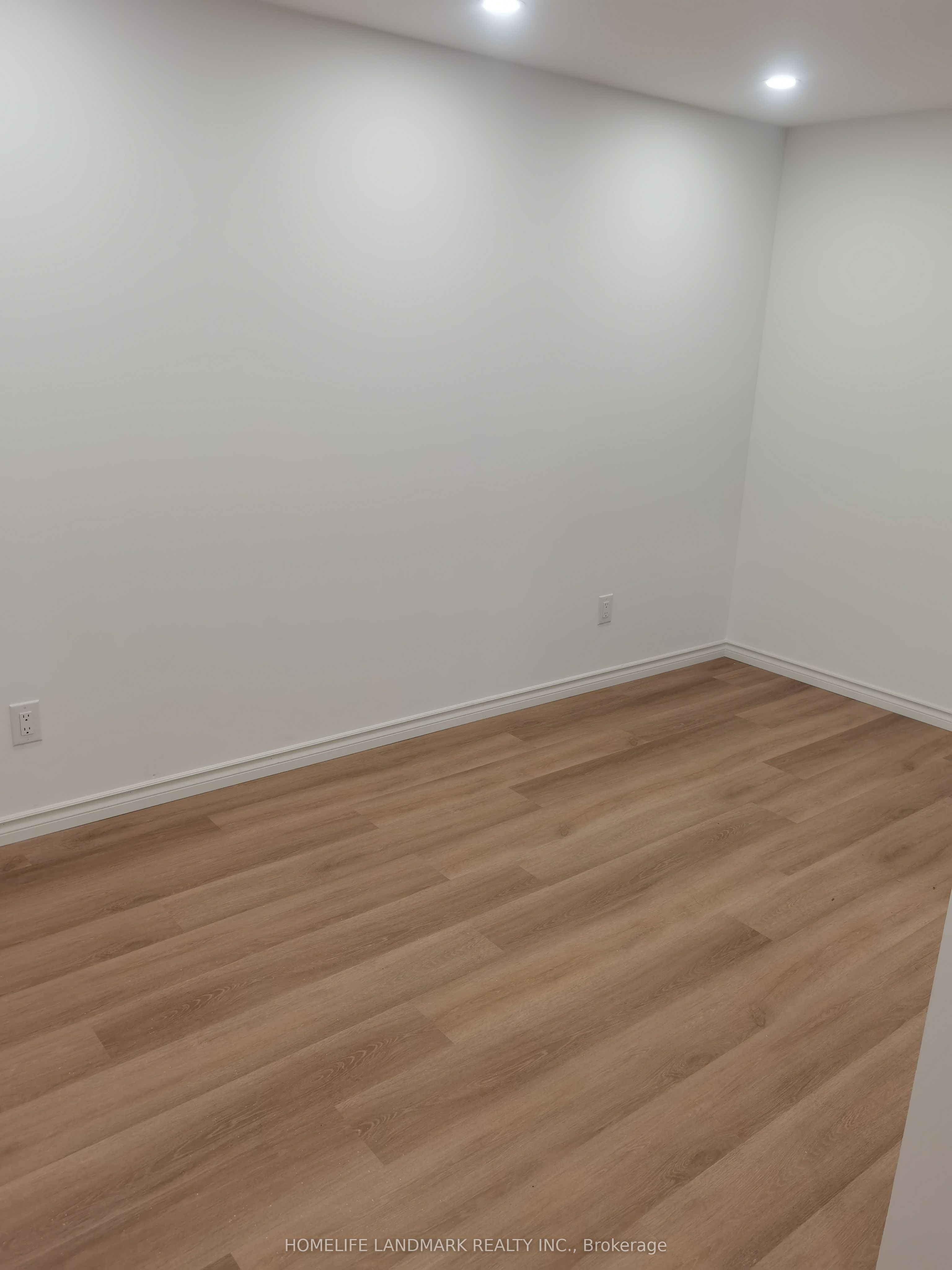 192 Floradale Drive, Mississauga, ON L5B 1G3 photo 5