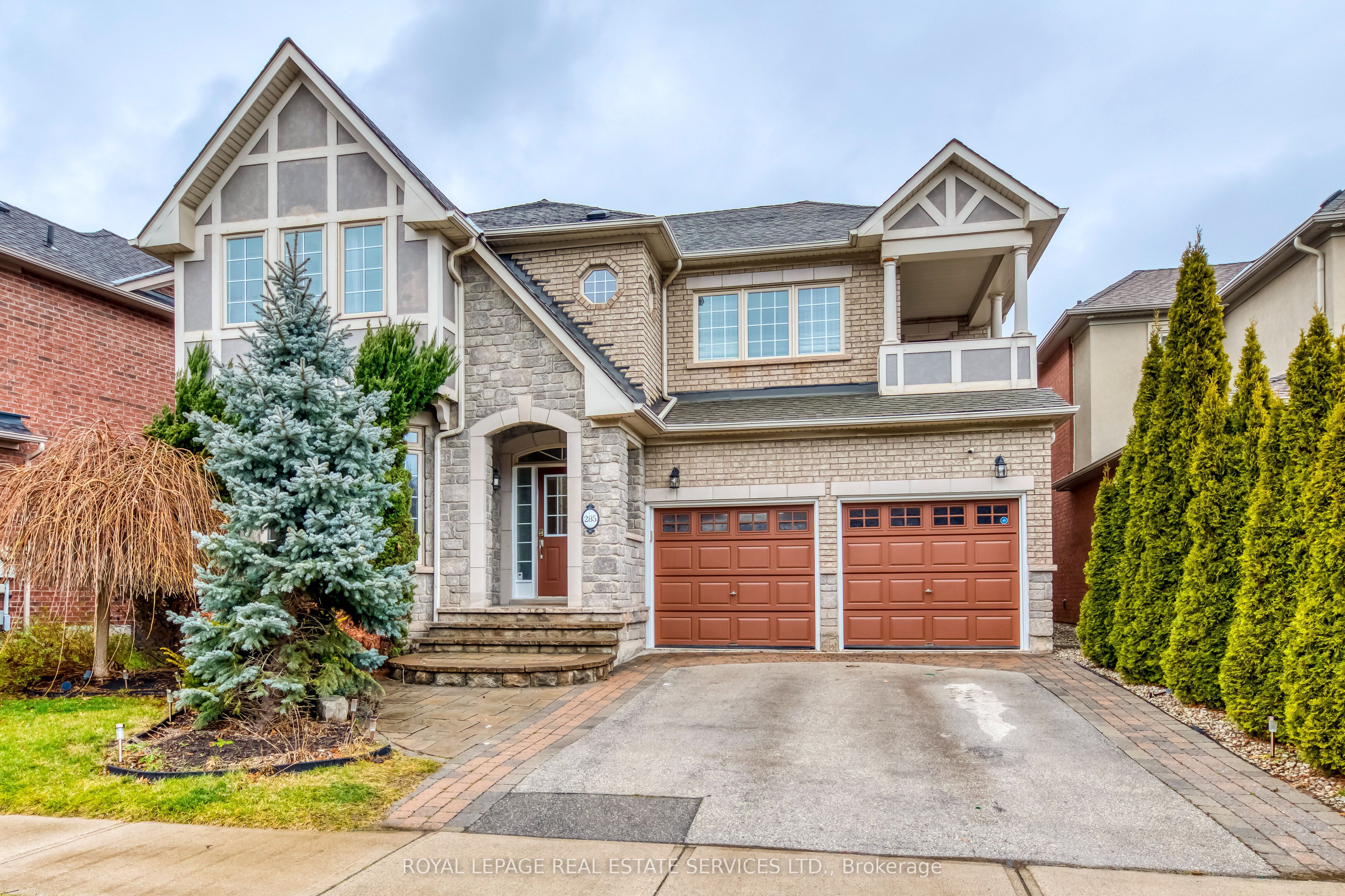 285 Great Lakes Boulevard, Oakville, ON L6L 6V2