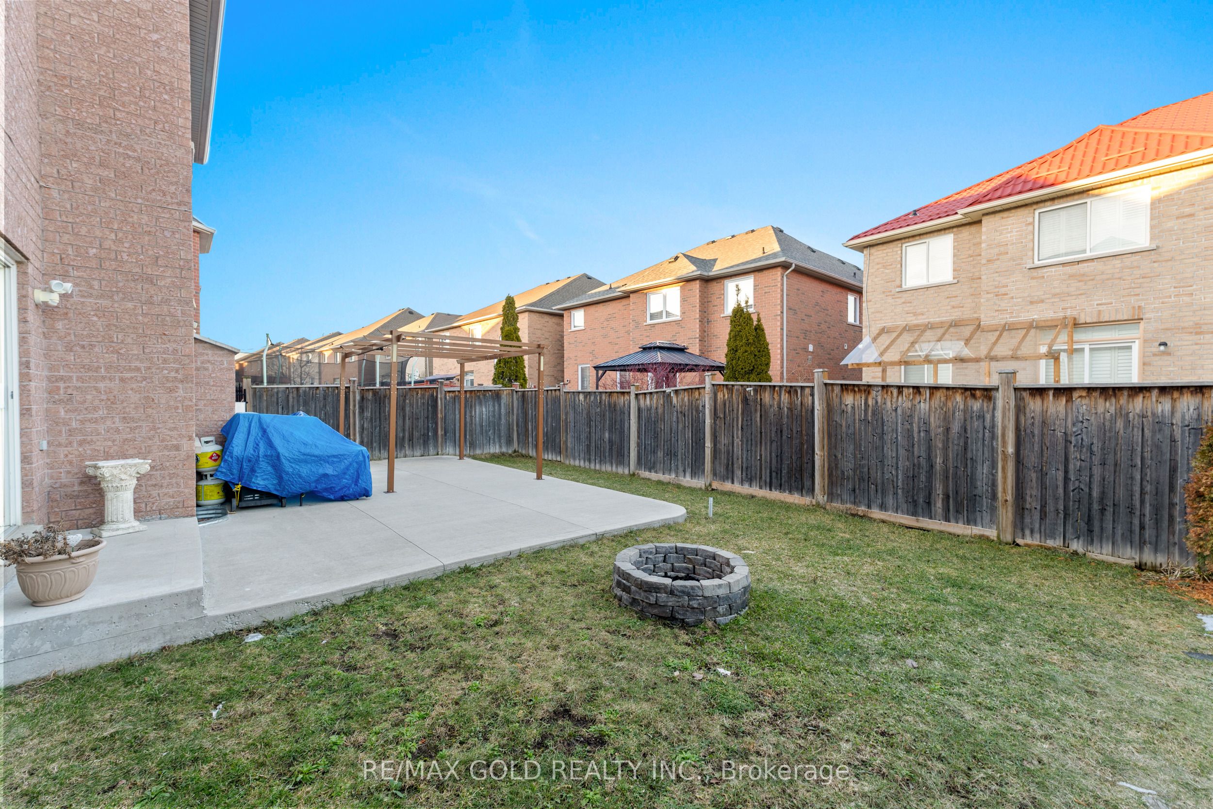 57 Powell Drive, Brampton, ON L6R 0K8 photo 4