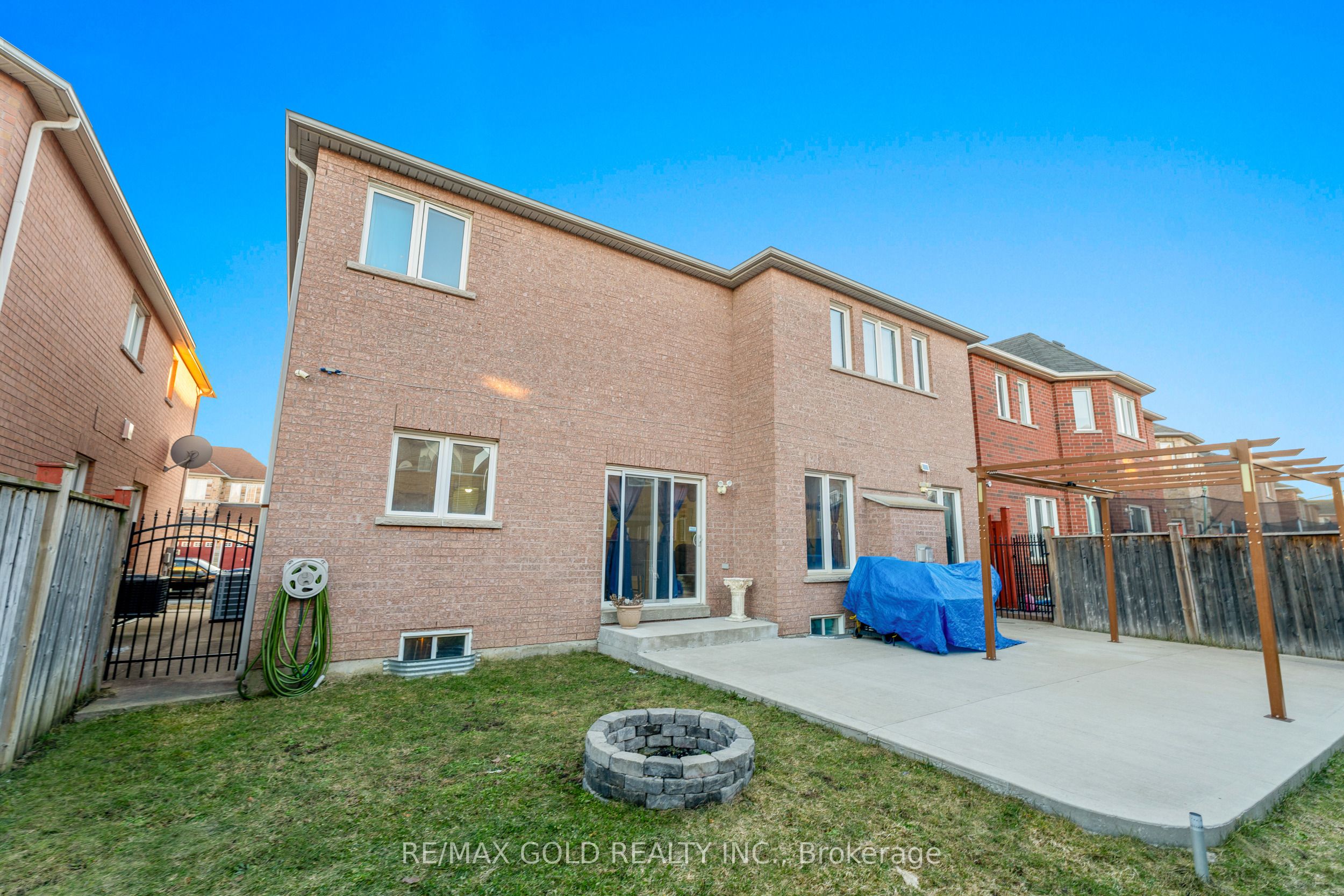 57 Powell Drive, Brampton, ON L6R 0K8 photo 5