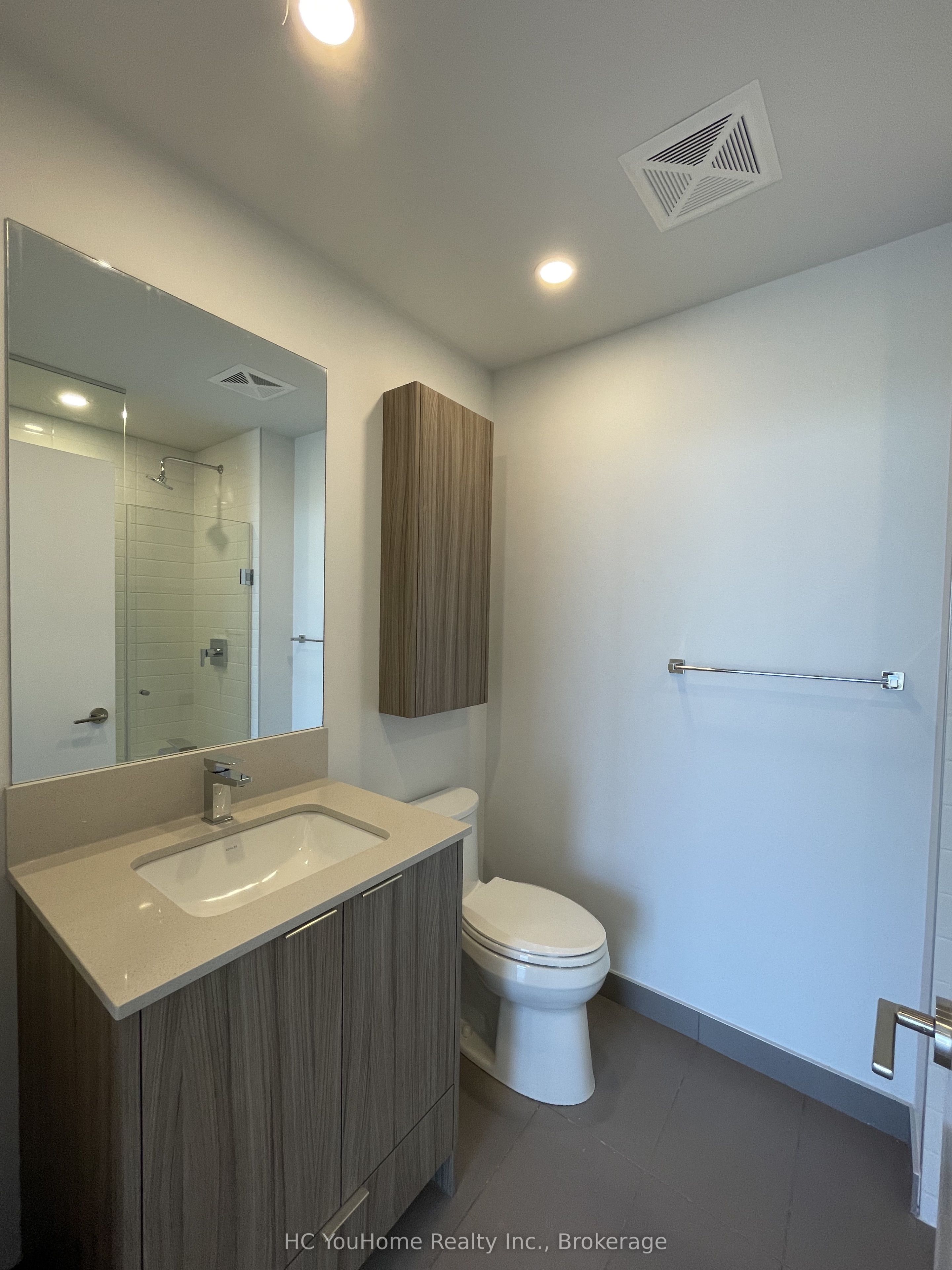 430 Square One Drive 3411, Mississauga, ON L5B 0L6 photo 3